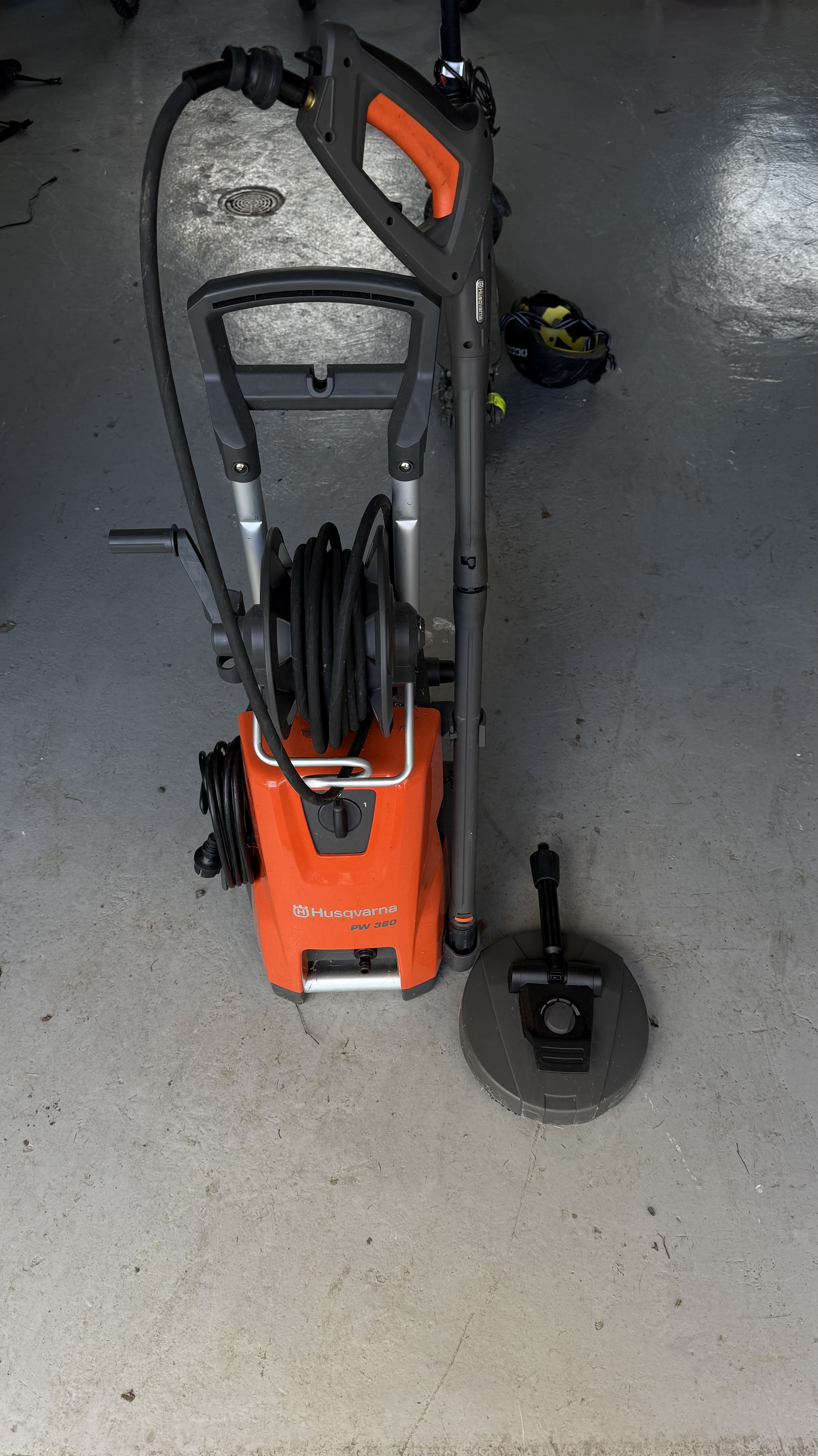 Husqvarna pw360 högtryckstvätt med altantvätt