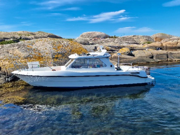 Örnvik 610 mc hyttbåt