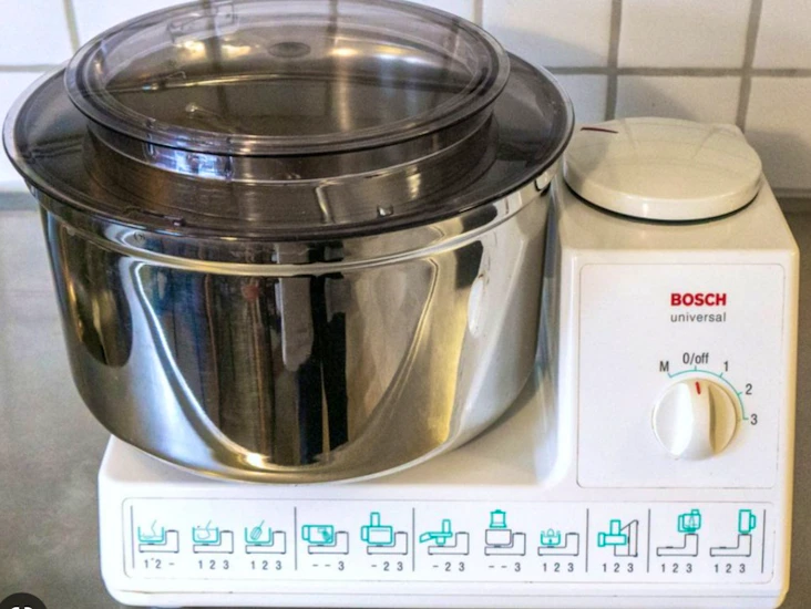 Bosch hushållsassistent med många tillbehör