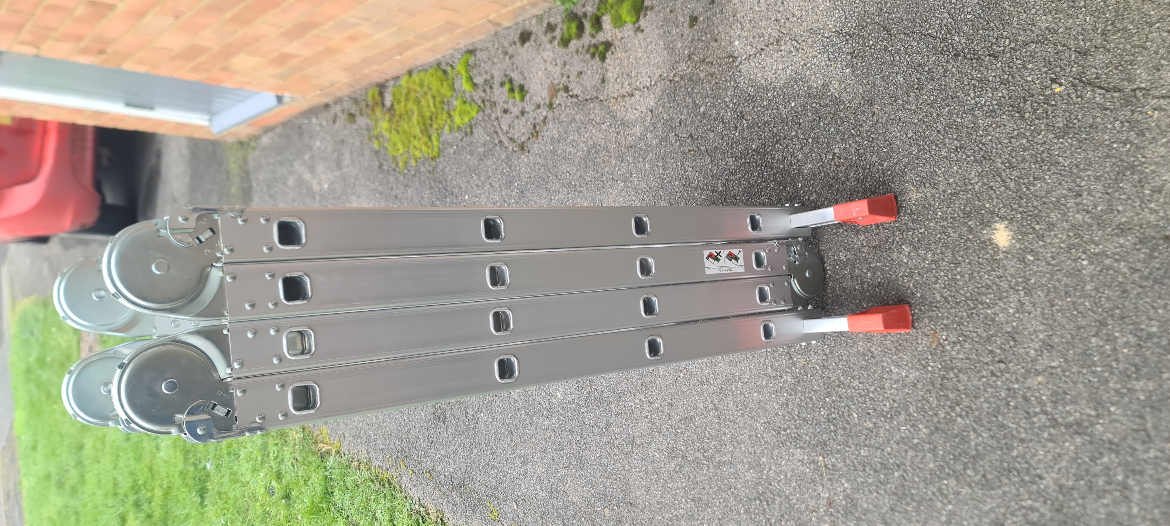 4 stage ladder - great from plastering to getting up to the roof