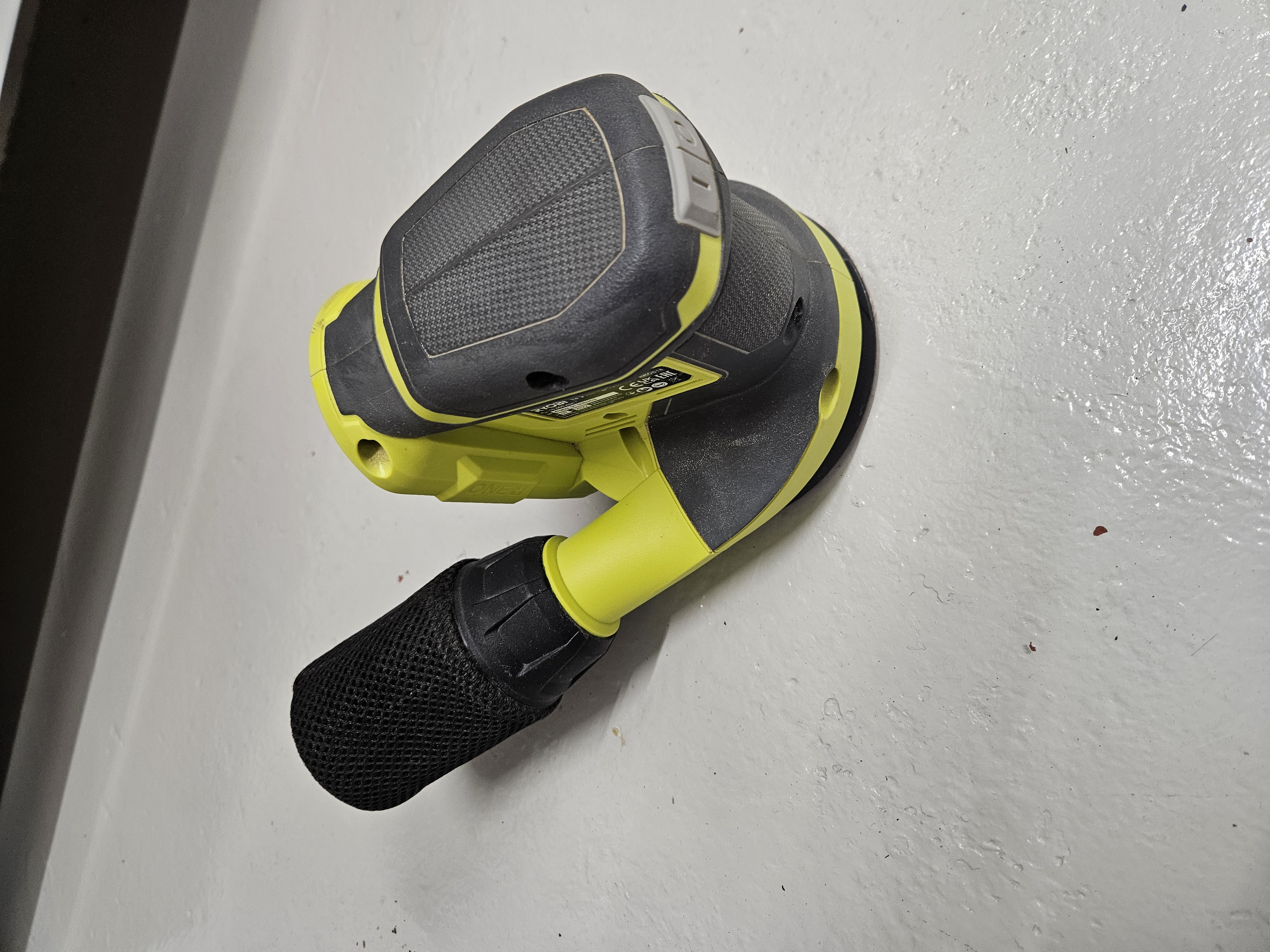 Ryobi elektrisk eksentersliper