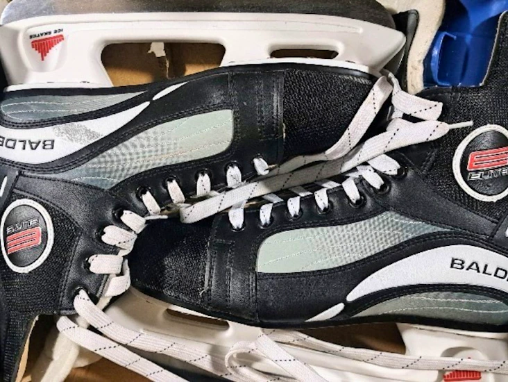 Bra skridskor stlk 45 som nya.