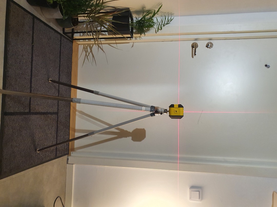 Kryss laser med stativ