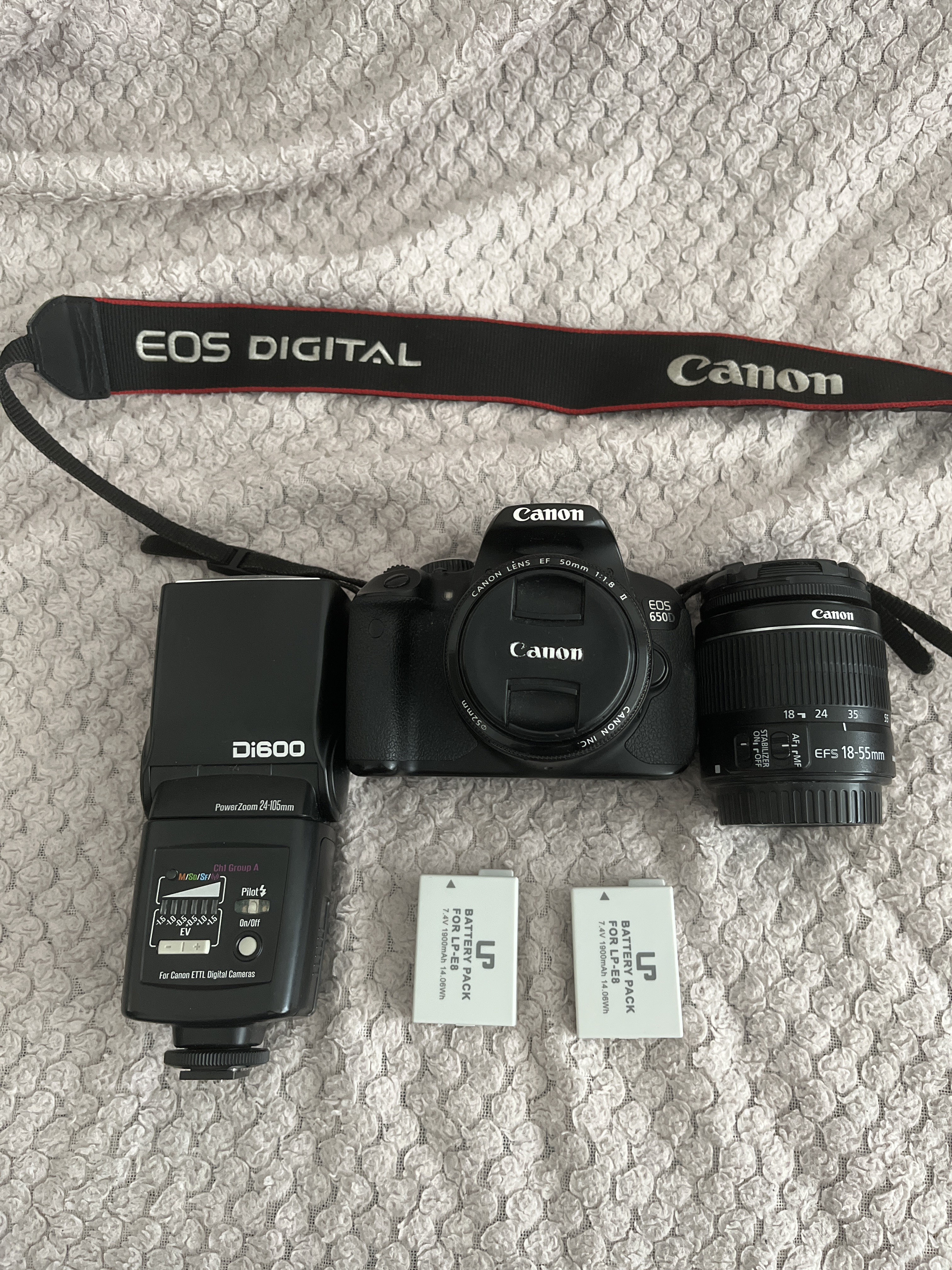 Canon eos 650d dslr camera kit - 18–55mm lens + 50mm f/1.8 + nissin flash