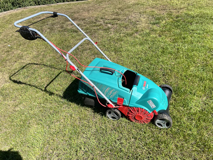 Bosch avr 1100 verti cutter lawn raker scarifier