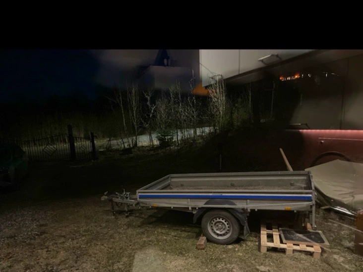 Bromsad gallersläp/öppen släpvagn