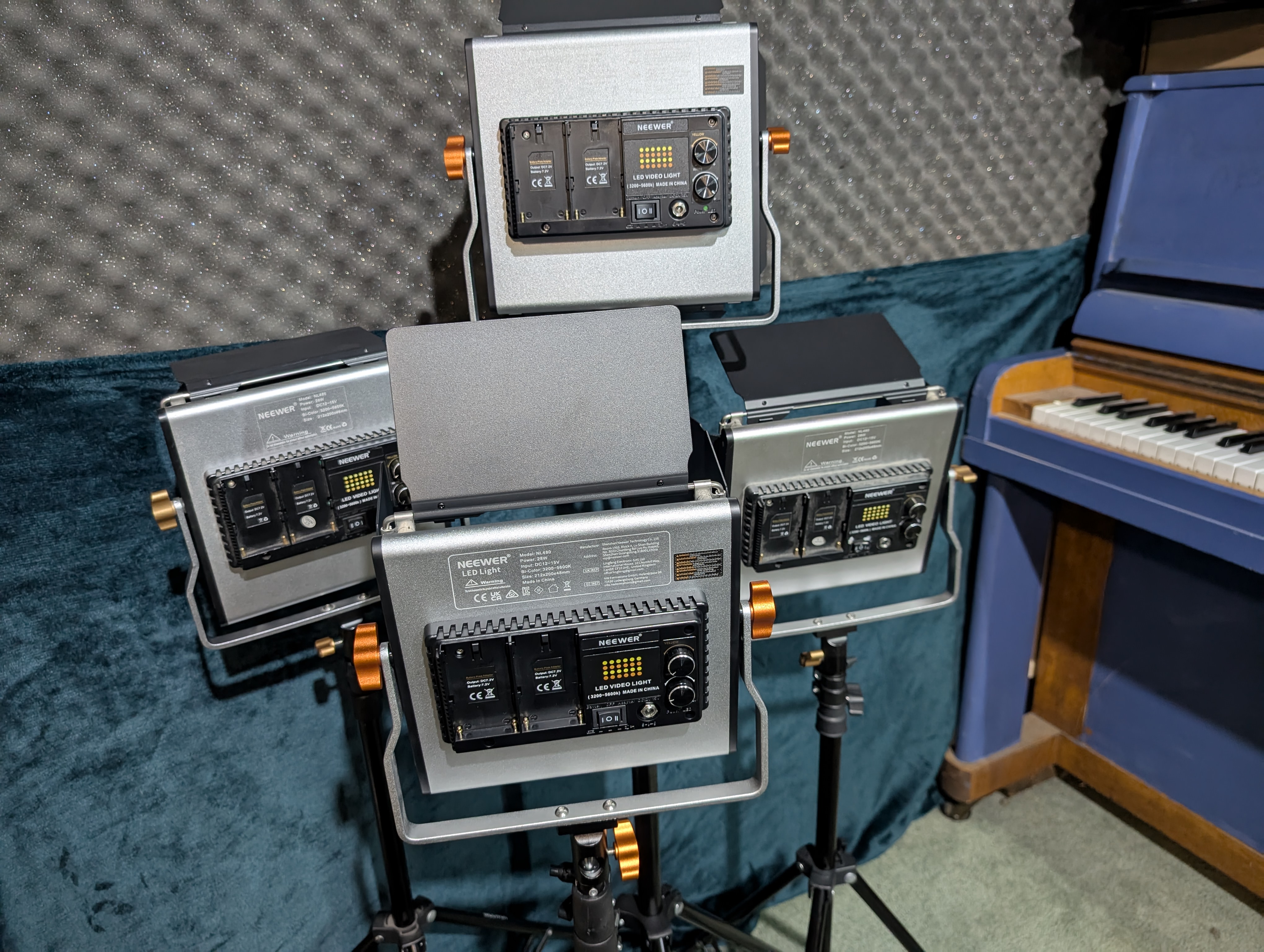 Neewer nl480 four piece lighting kit