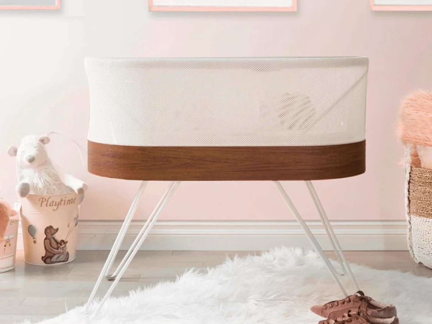 Snoo smart sleeper baby bed cot