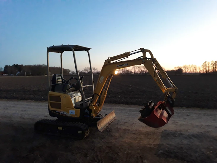 Minigrävare yanmar vio17