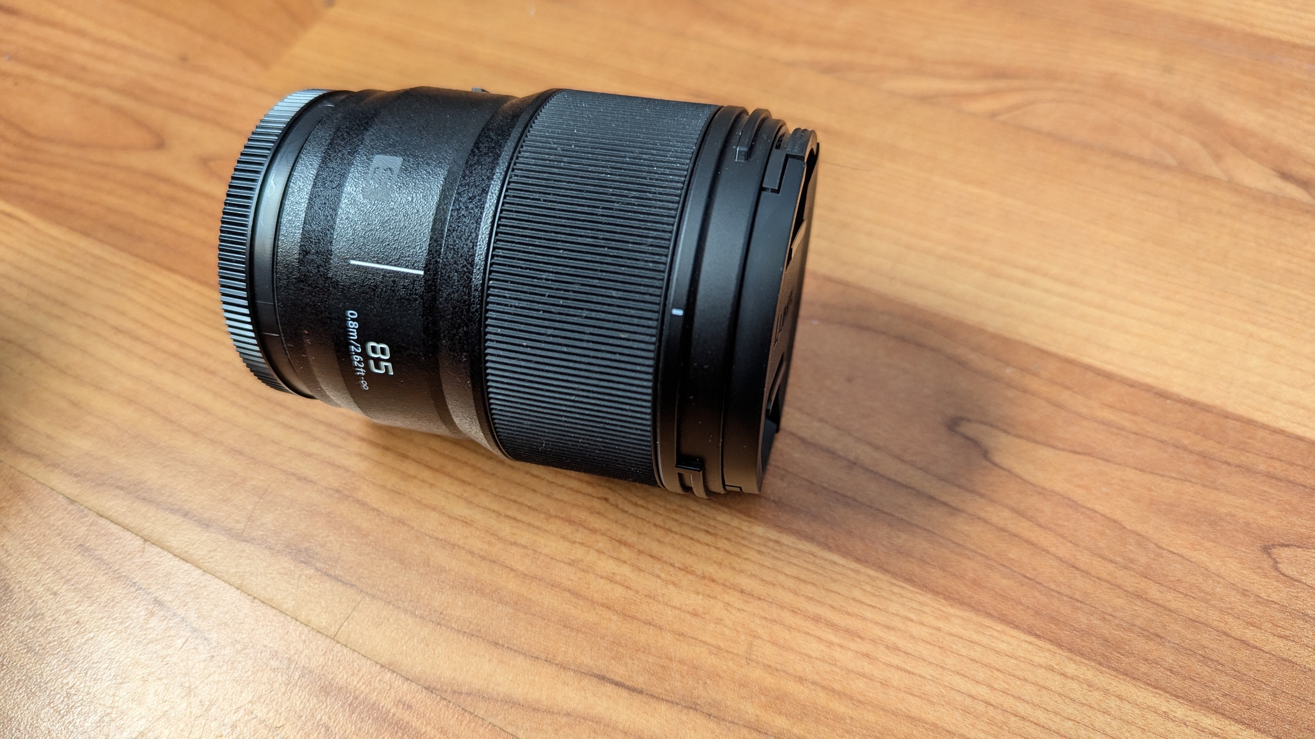 Lumix s 85mm f1.4 