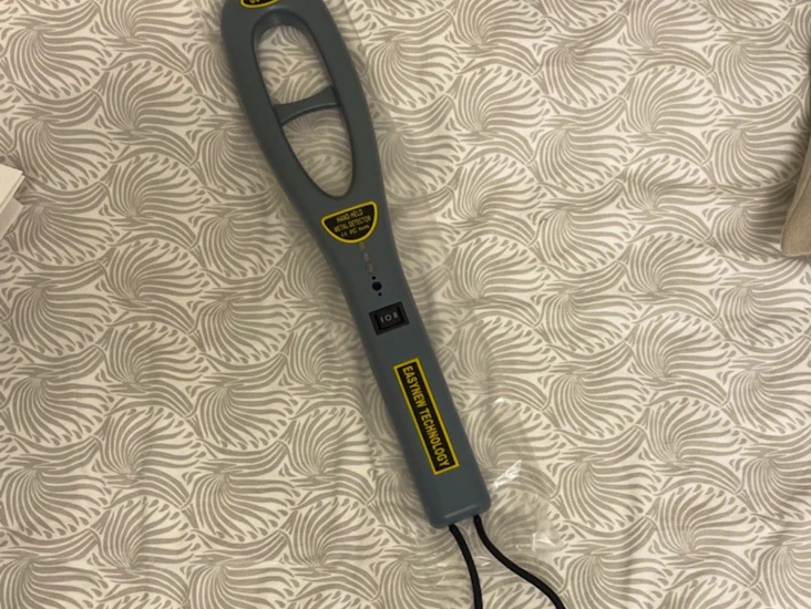 Handhållen metalldetektor