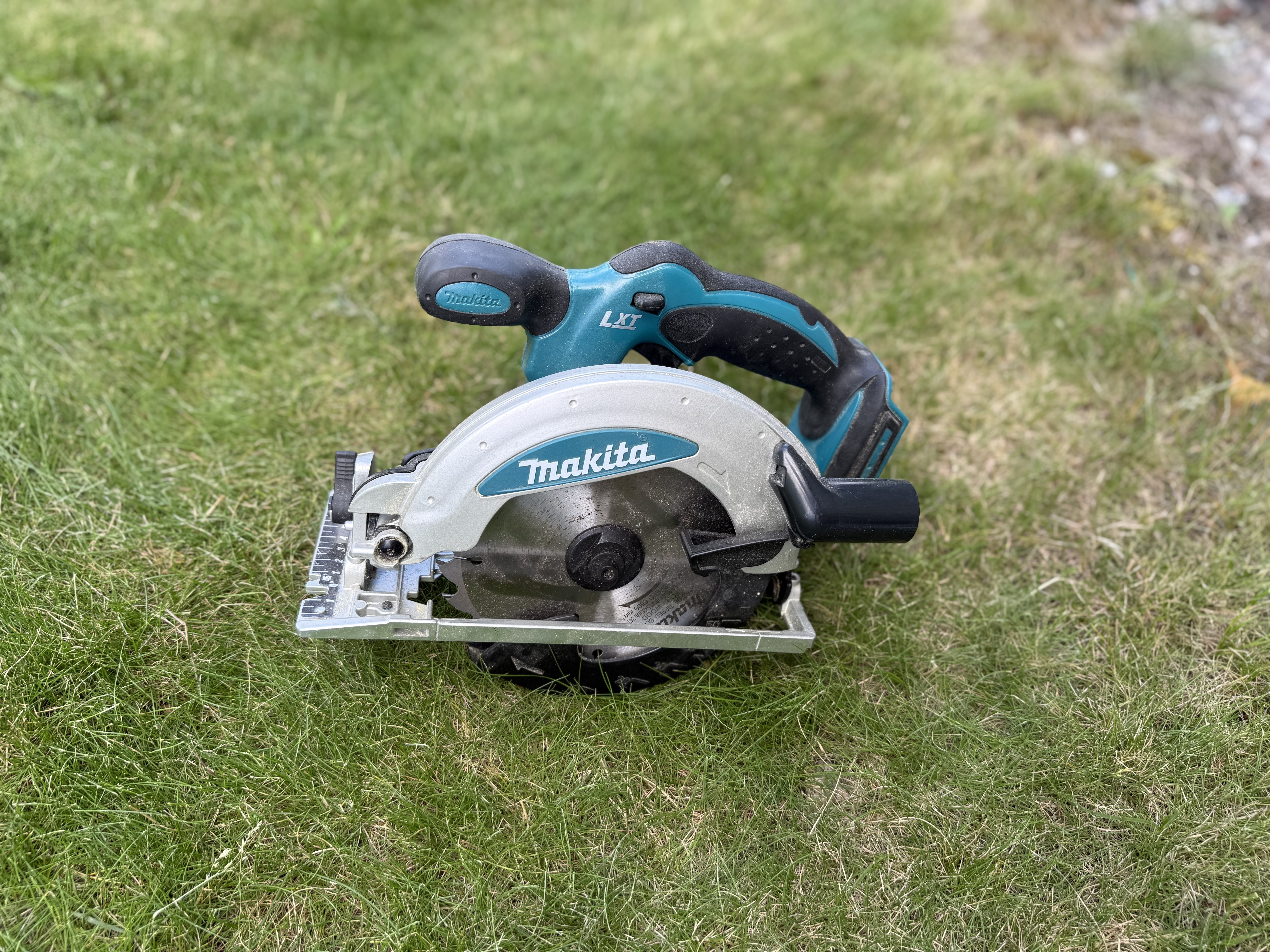 Makita dss610 18v cirkelsåg – sladdlös kraft för dina byggprojekt 🪚🔋