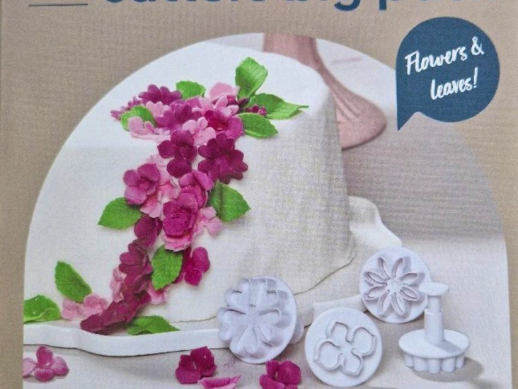 Utstickare för tårtdekorationer i sugarpaste