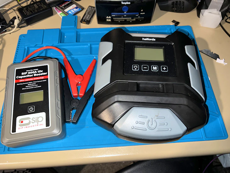 Flat battery or tyre and need help?