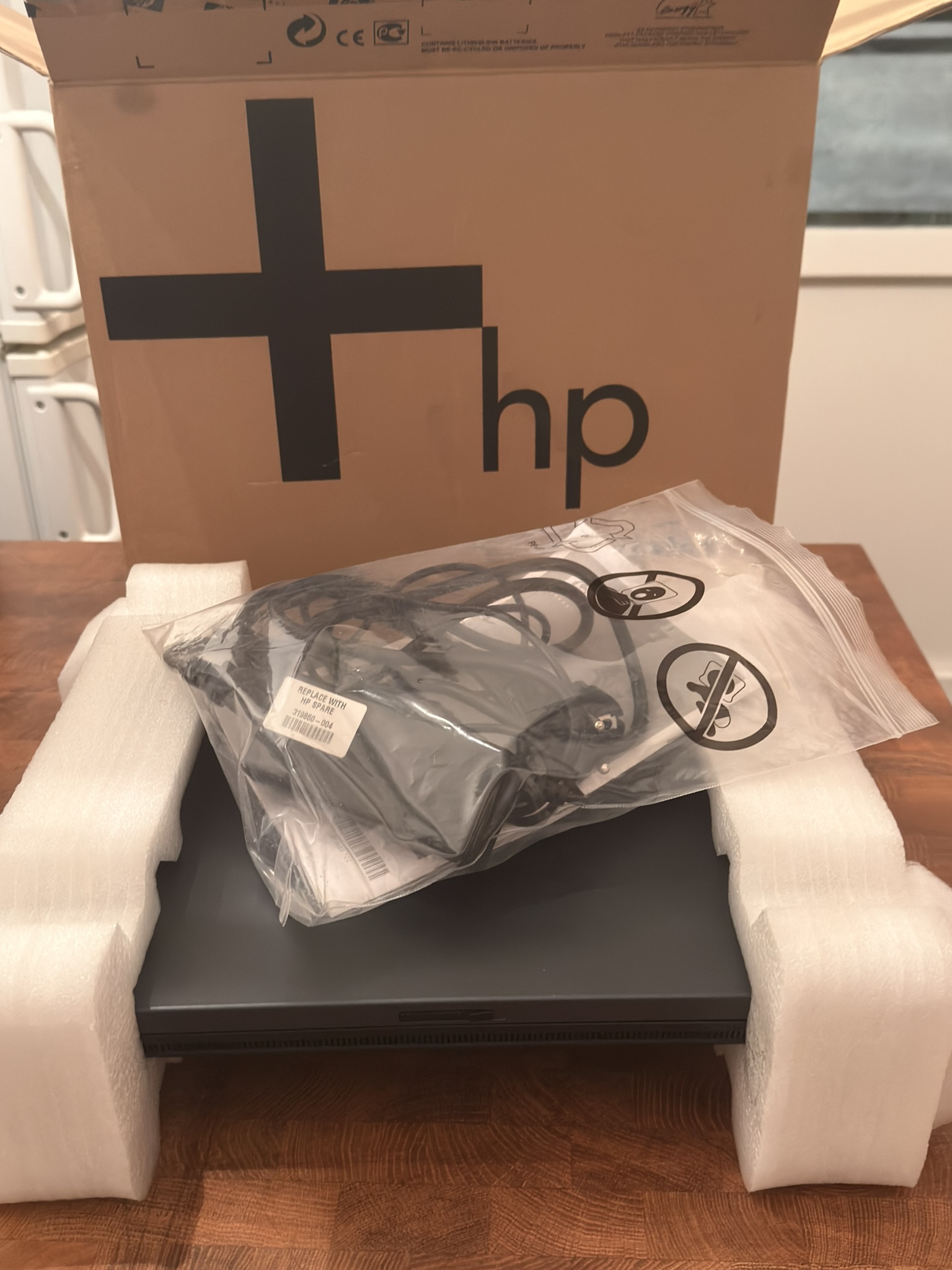 Bärbar dator med tis2000/ globaltis/ wis/ epc/ mec +uc232a adapter