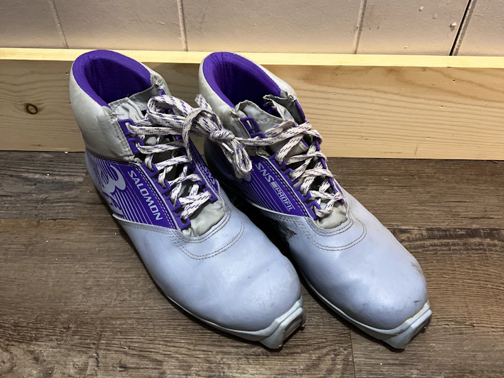 Euro 44 l12.5 m11 cross country ski boots size