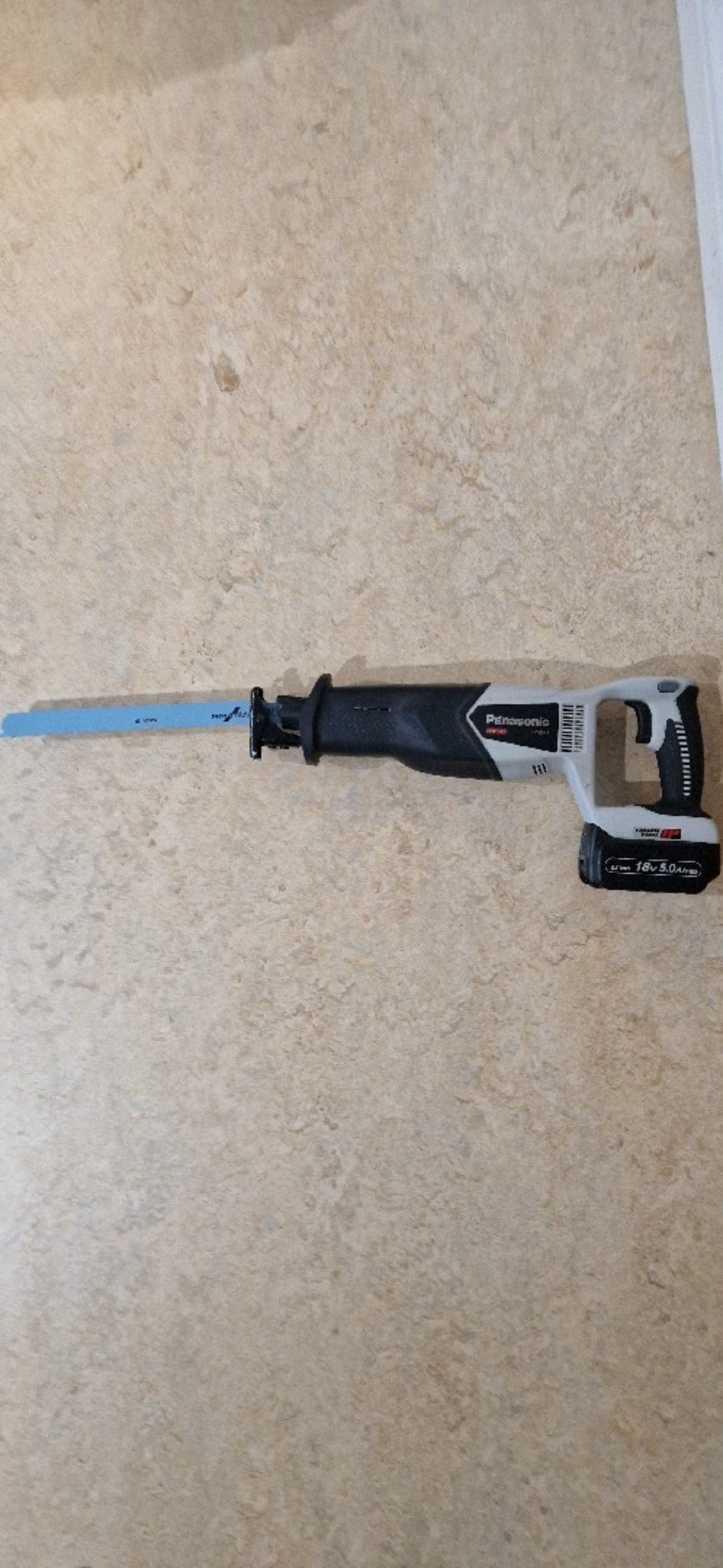 Panasonic tigersåg 18v