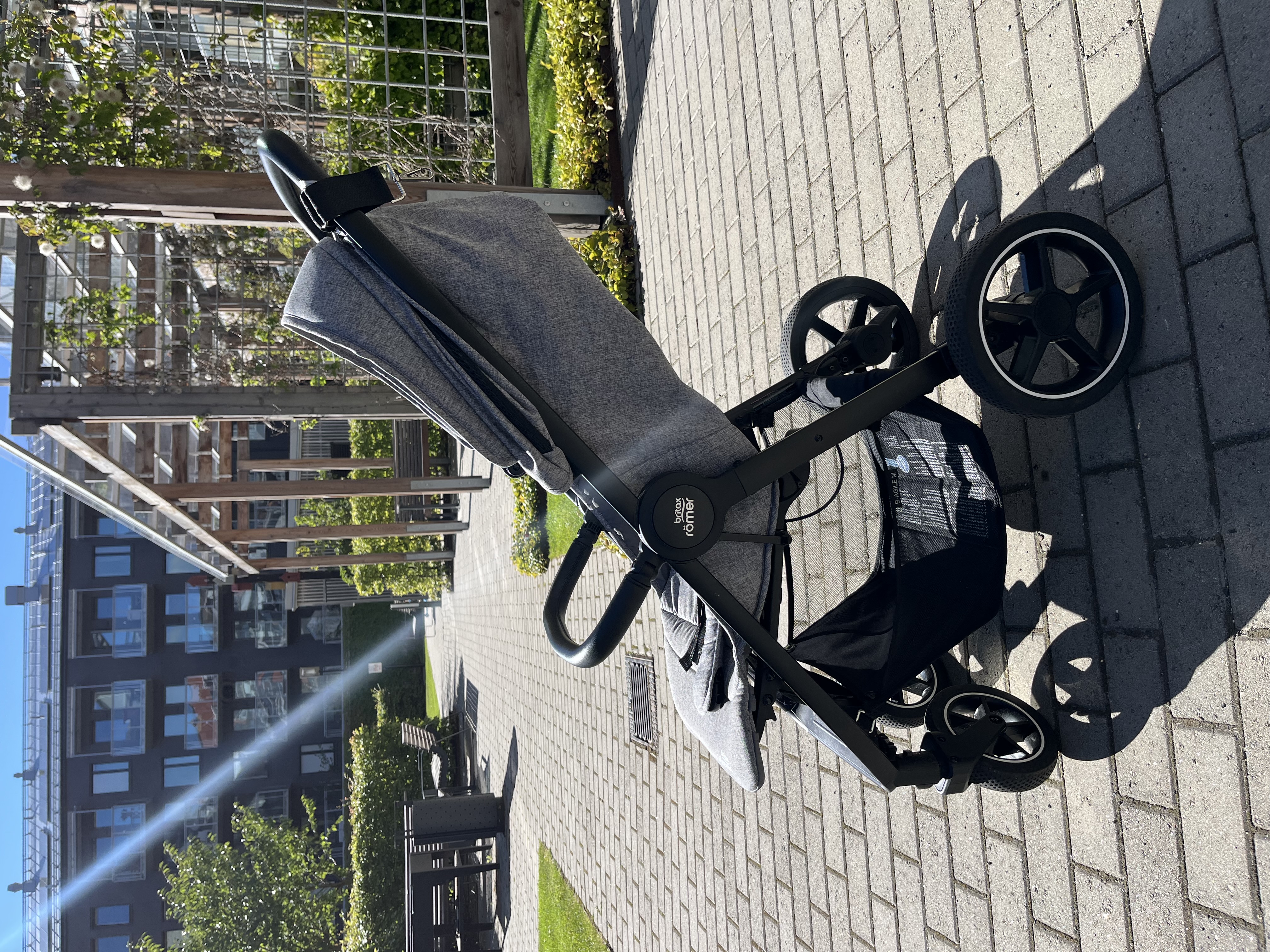 Rese-/stadsvagn britax römer b-agile m