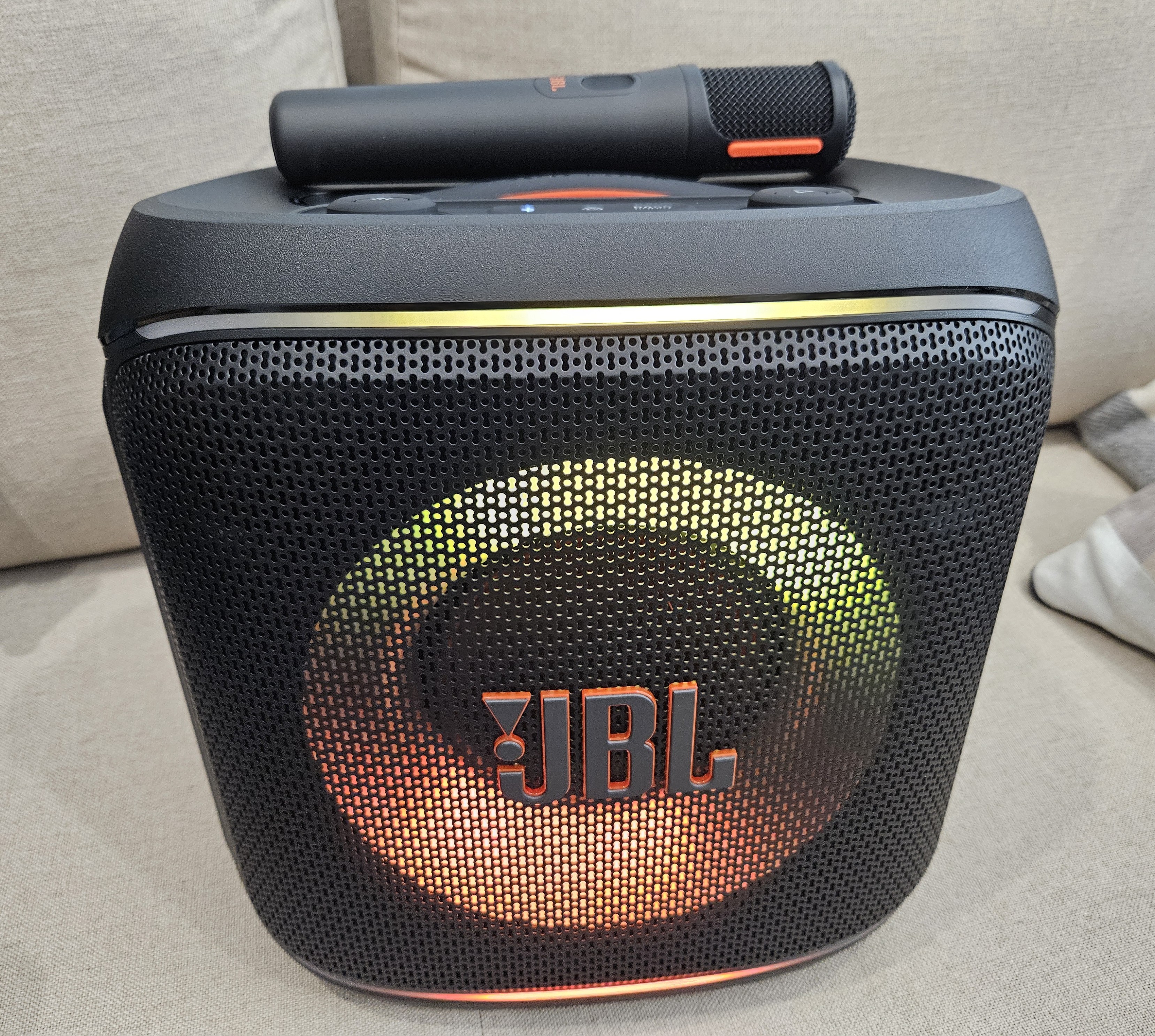 Jbl partybox encore 2 + langaton mikrofoni