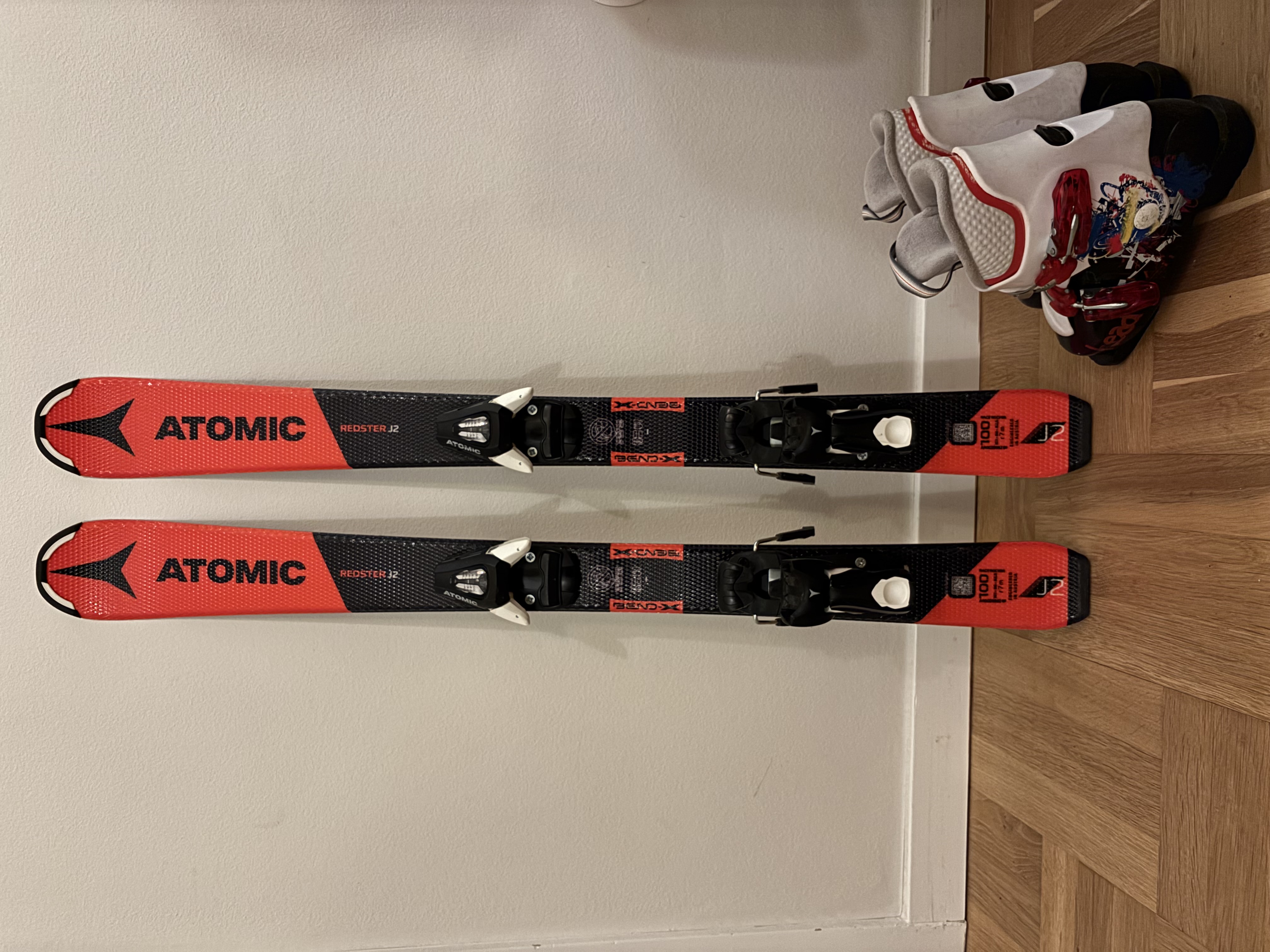 Alpnipaket - skidor 100 cm plus pjäxor