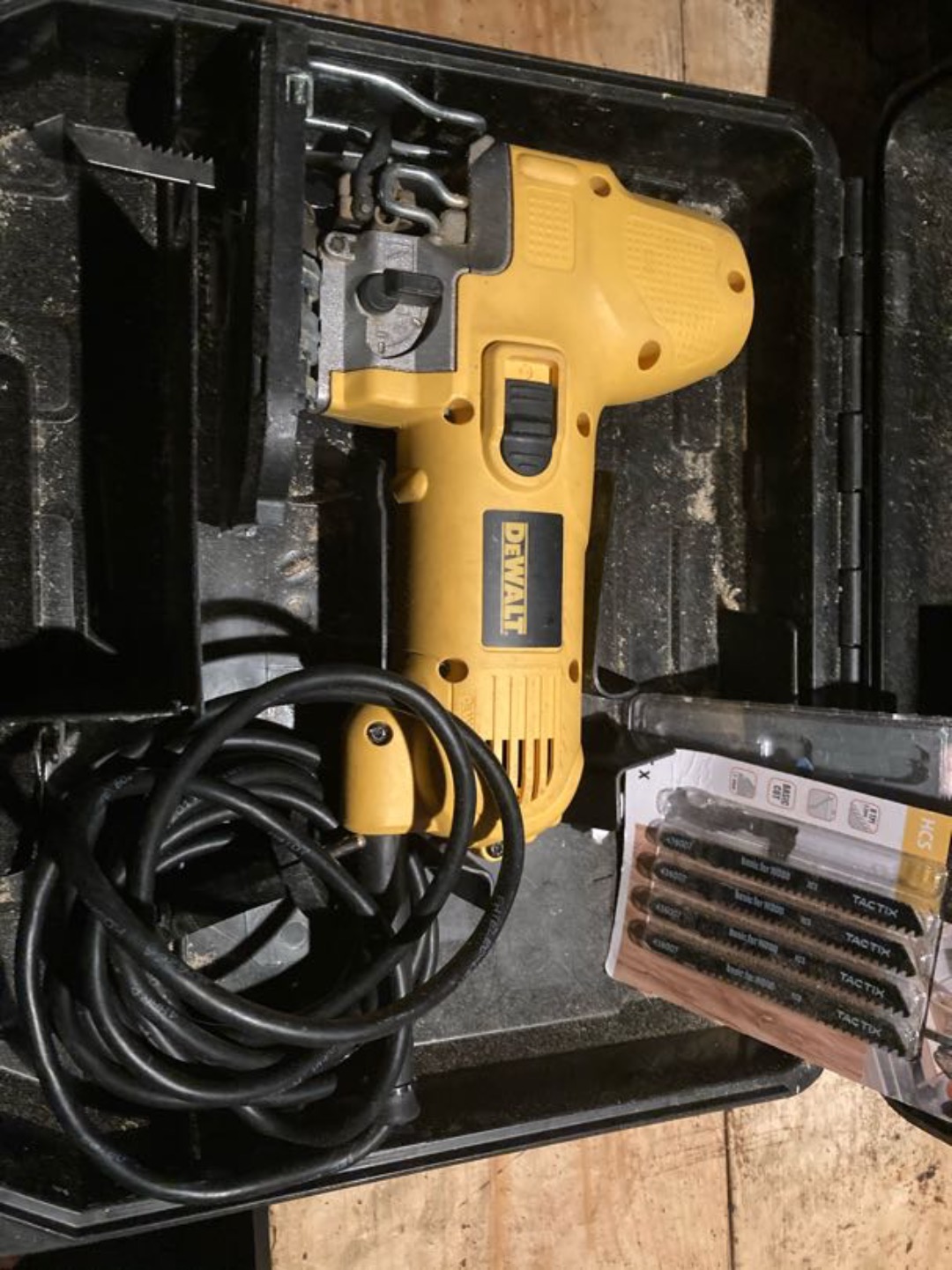Stikksag dewalt (dw343k)