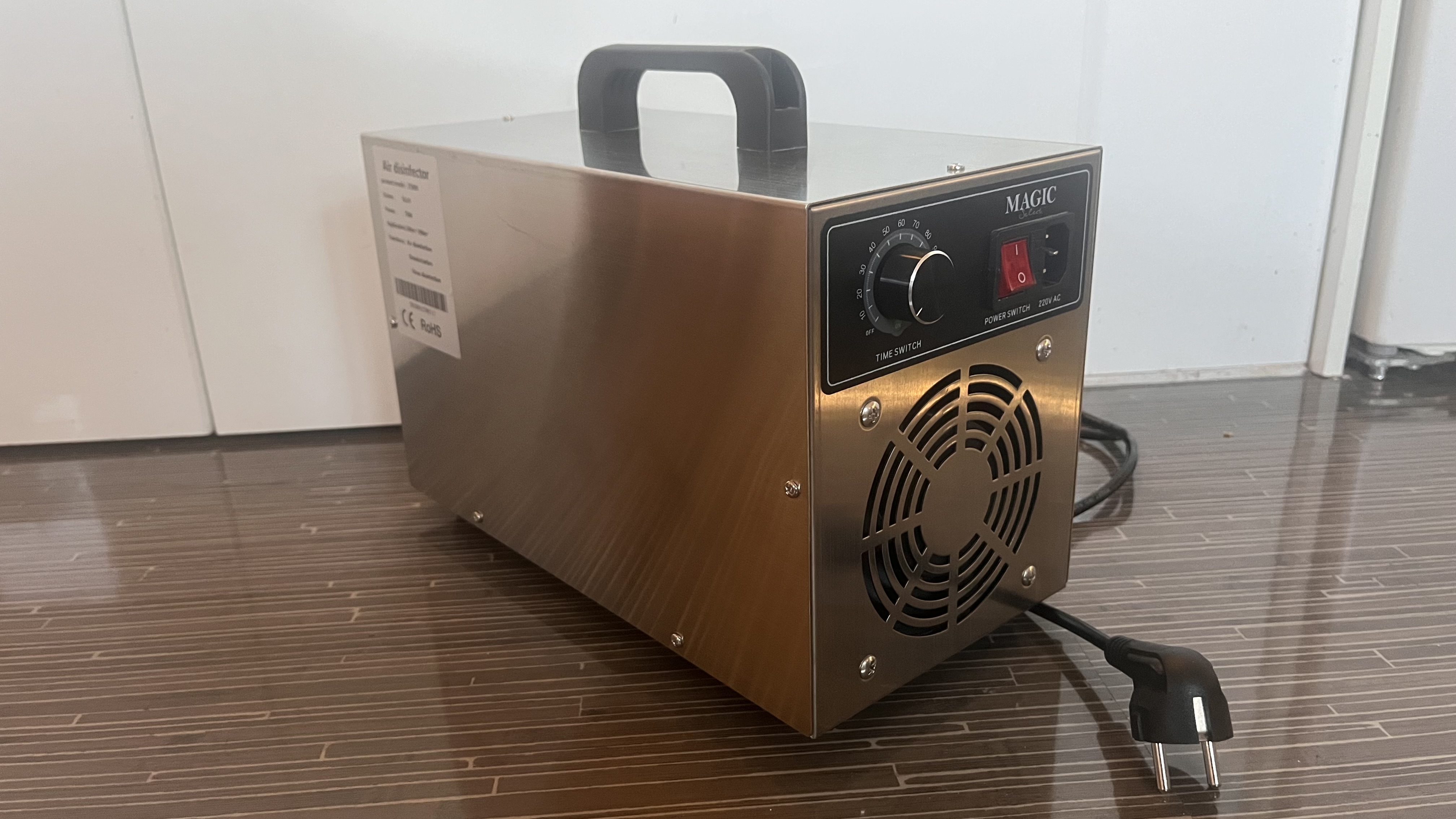 Ozongenerator (luktsanering)