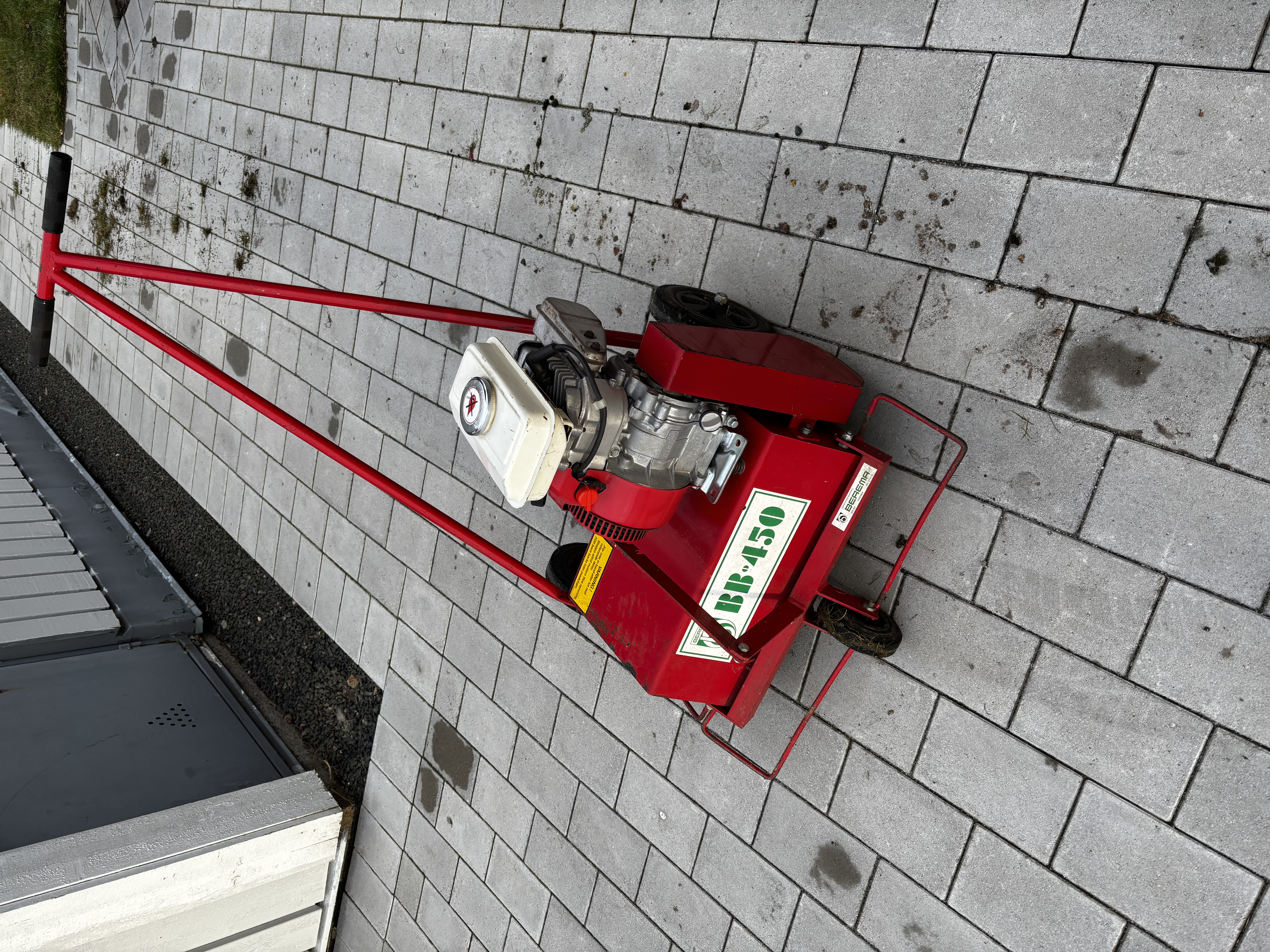 Vertikalskärare, proffs