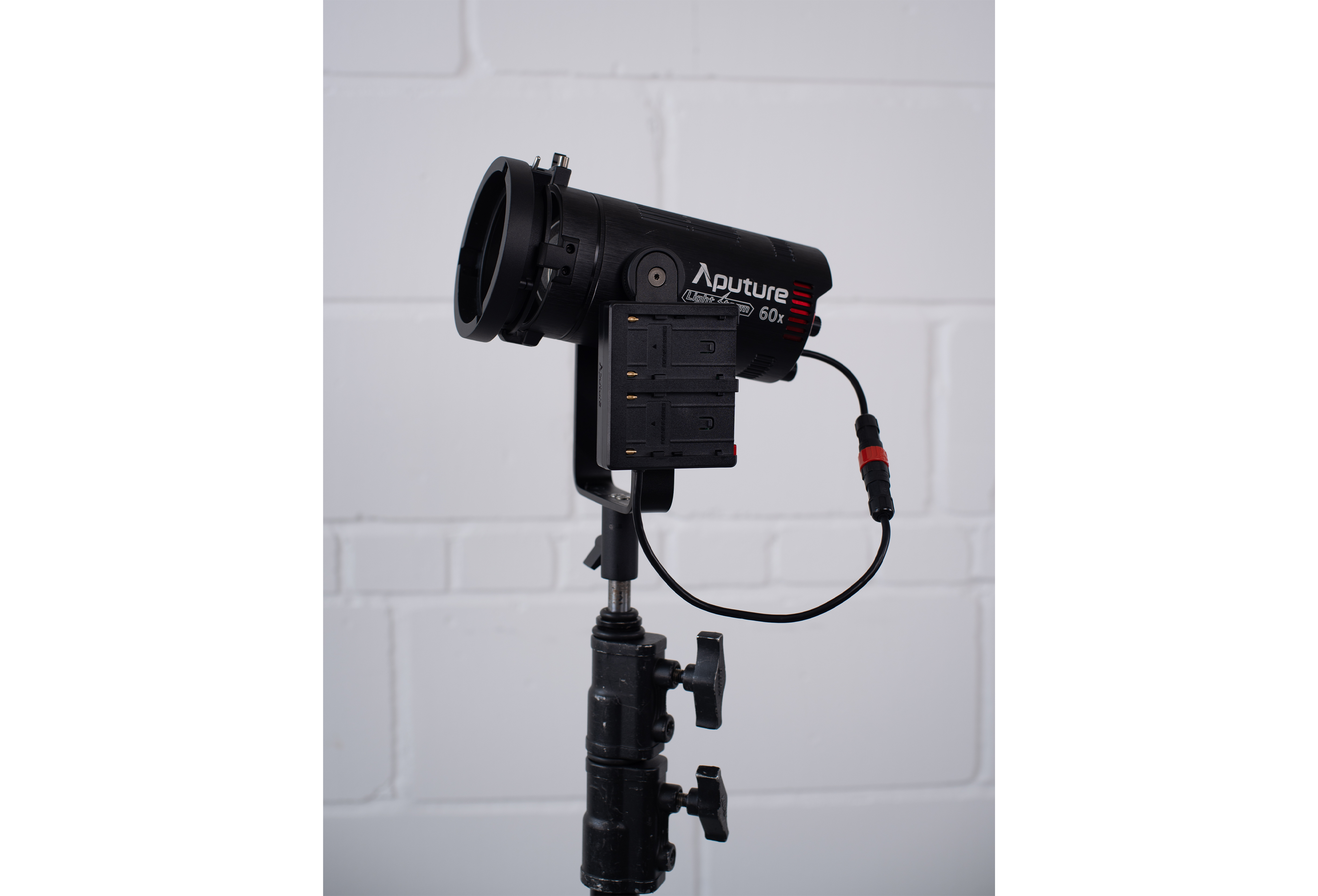 Aputure light storm 60x bi-colour led light