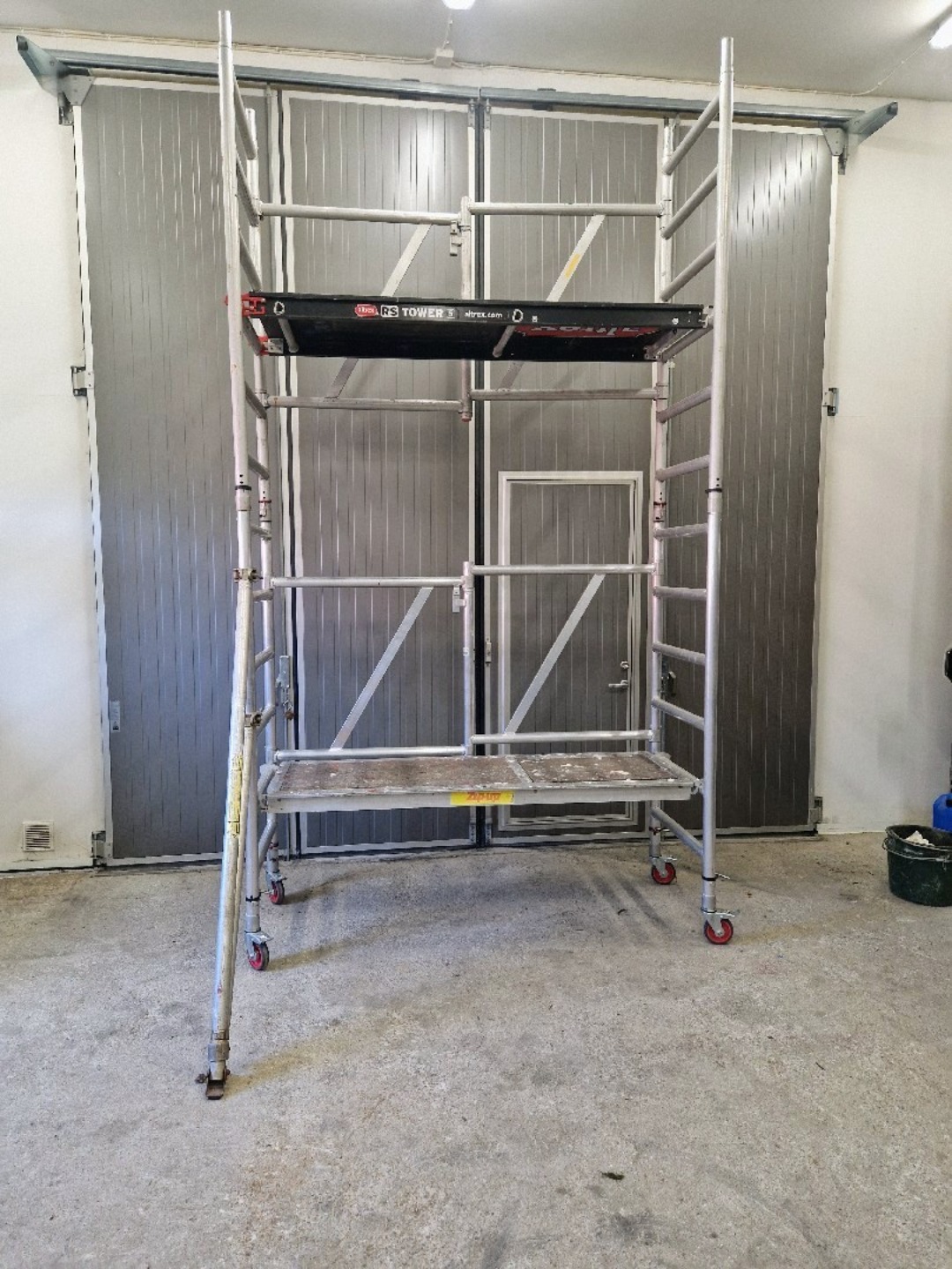 Byggställning med hjul