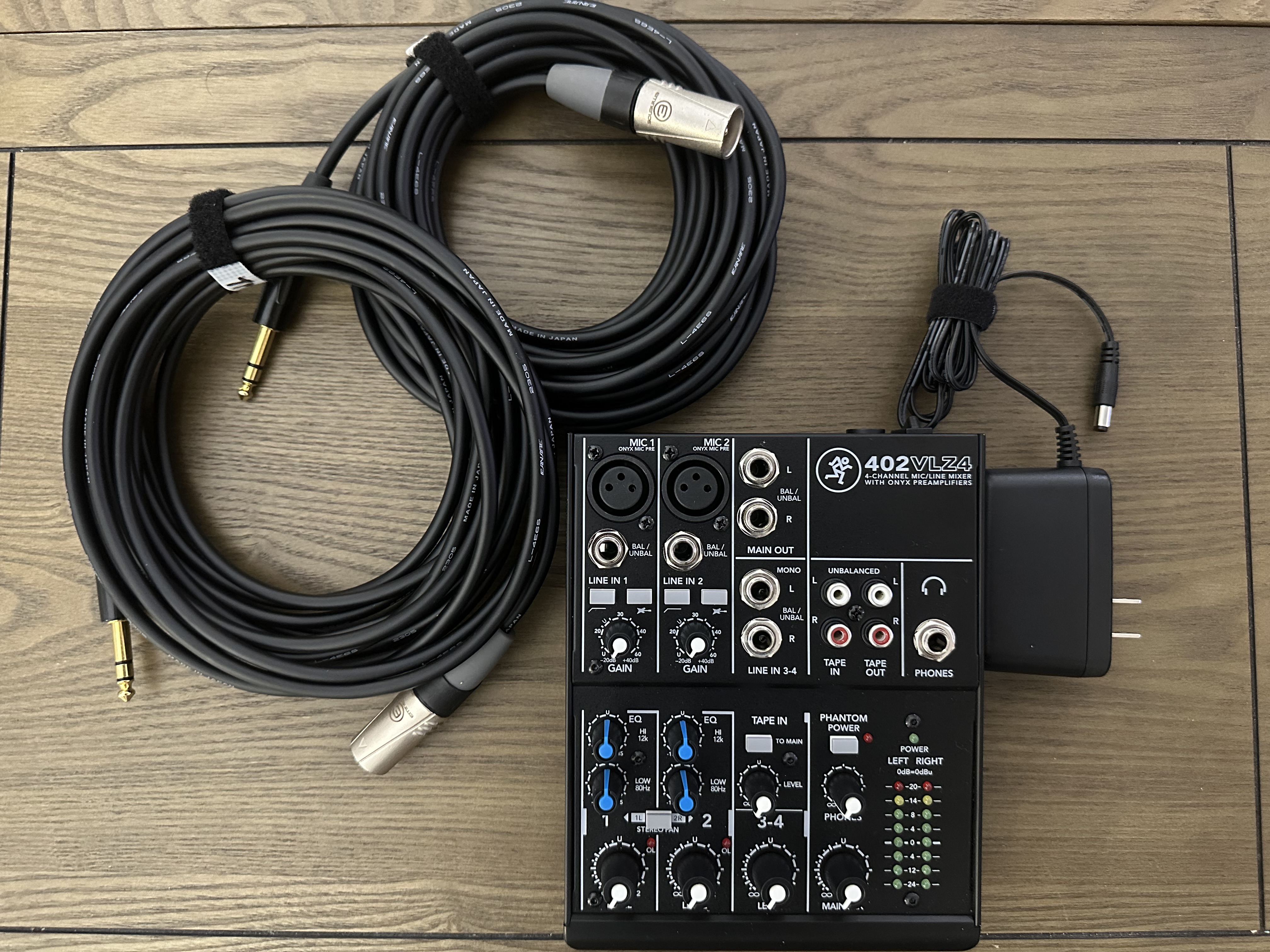 Mackie 402vlz4 4-channel compact analog mixer