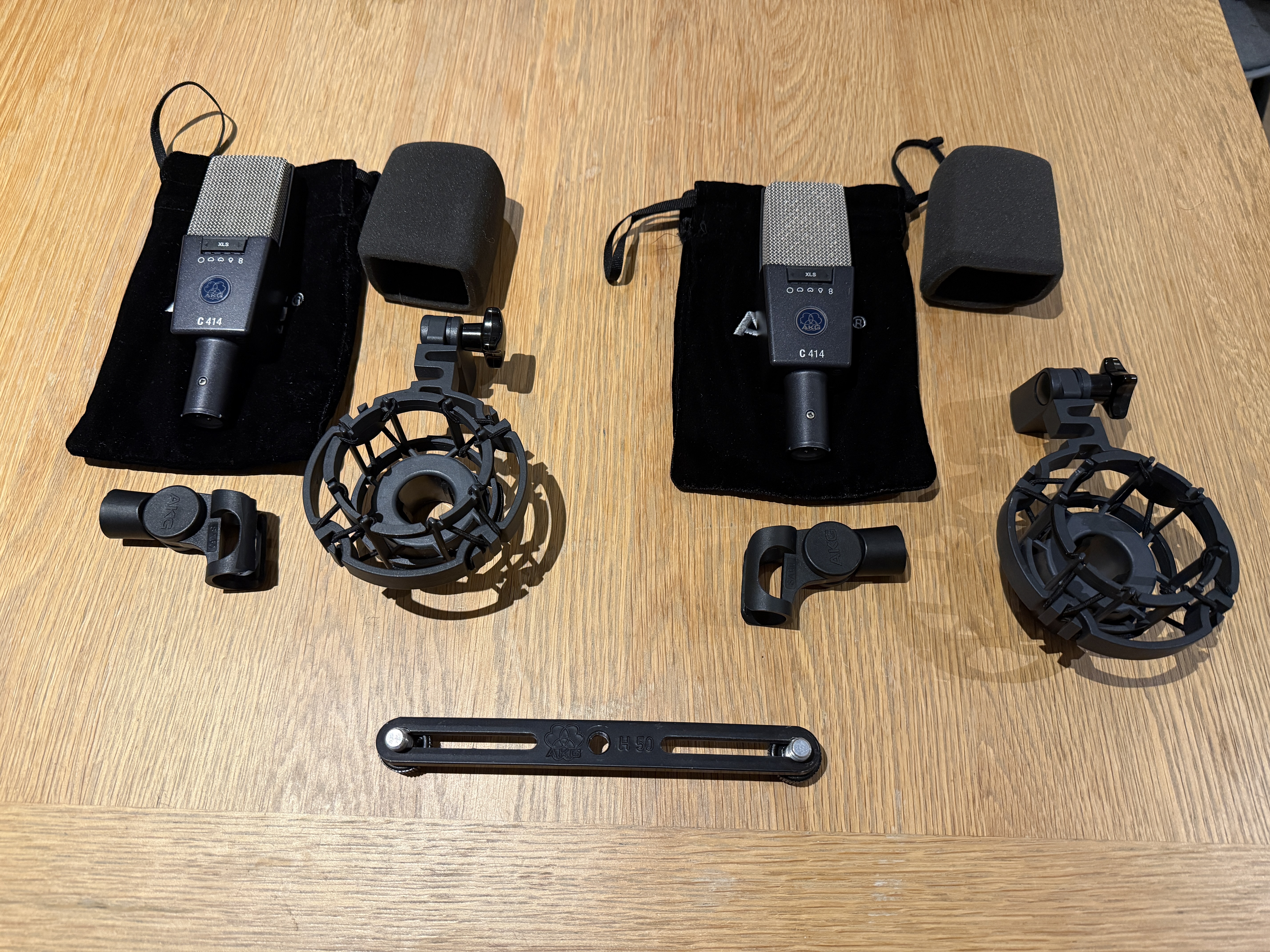 Akg c414 xls stereo matched pair - studio condenser microphones