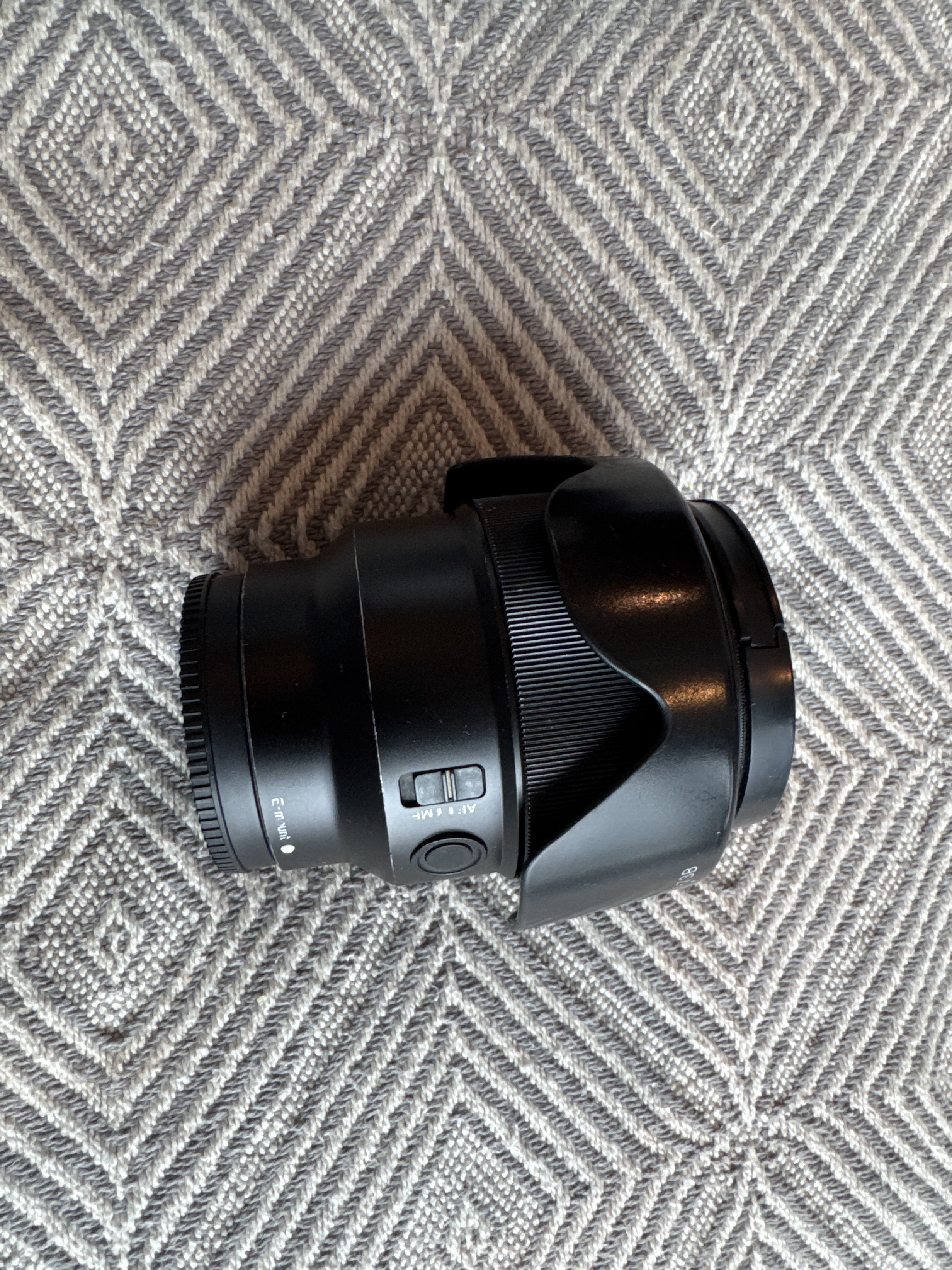 Sony e mount 85mm 1.8