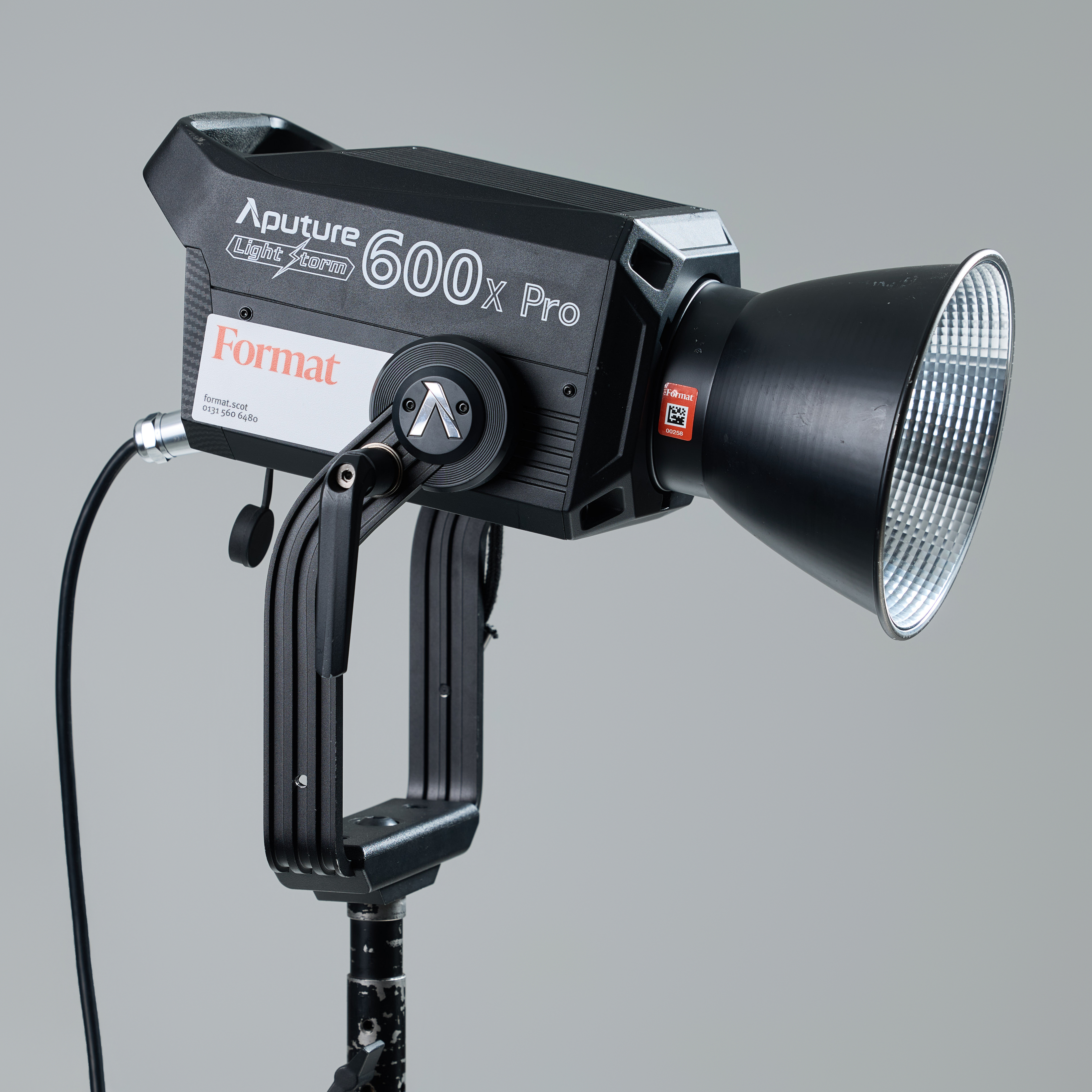 Aputure 600x