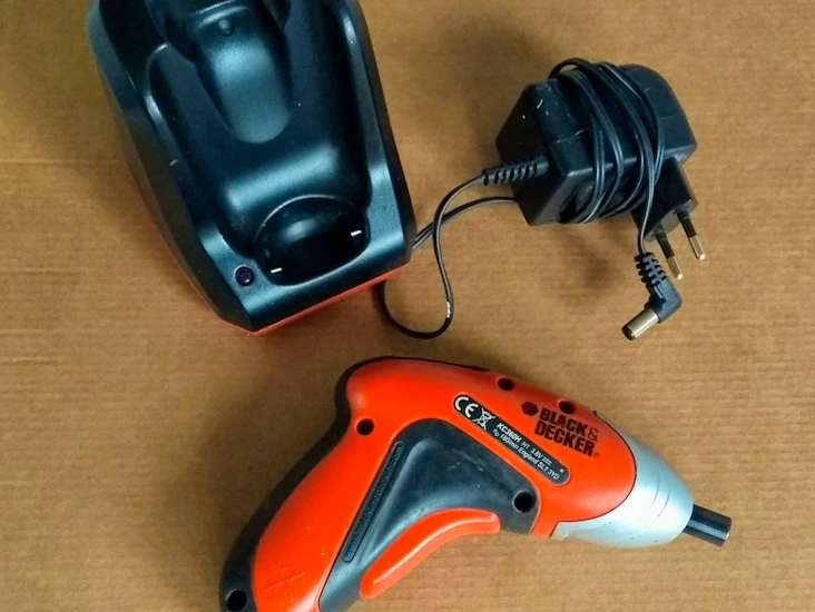 Black & decker, liten skruvdragare