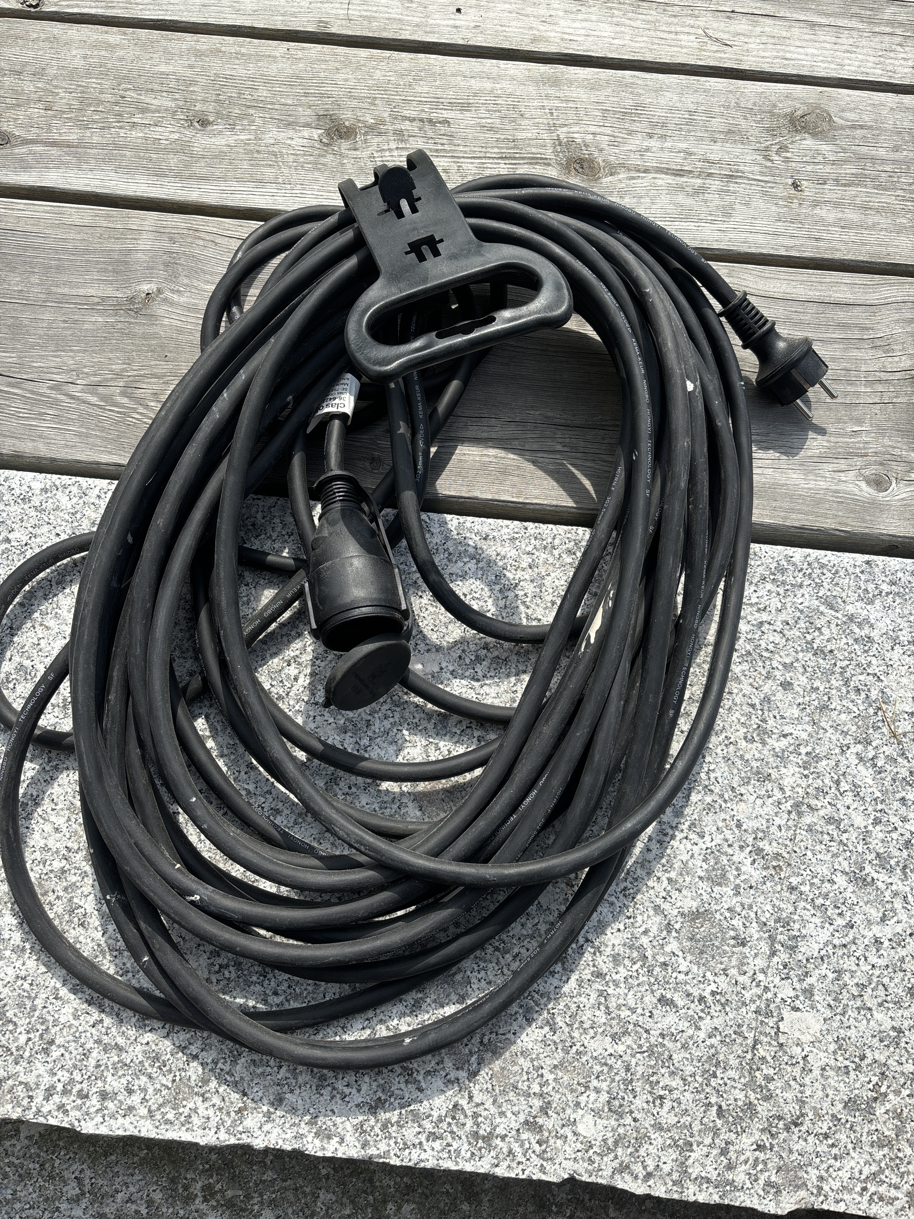 Kraftig 20m skjøteledning 2,5 mm2, 16a