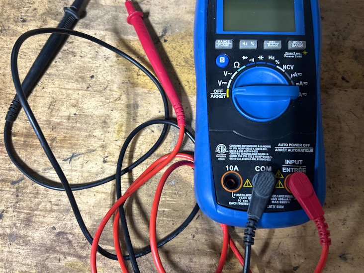 Mastercraft digital multimeter (voltage, continuity, amps)