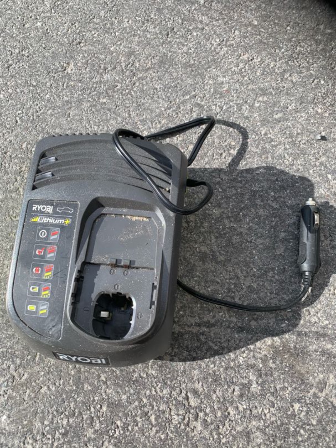 Ryobi rc18118c laddare till bil