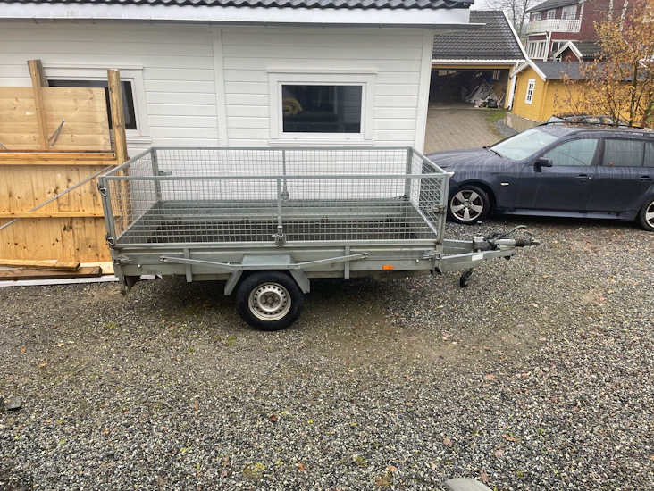 1300 kilos tilhenger til leie