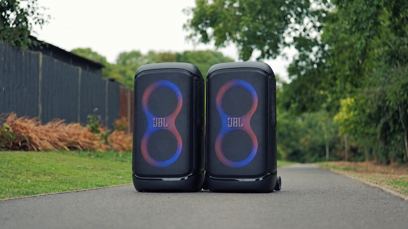 2x jbl partybox 520, wireless bluetooth party speaker - gb