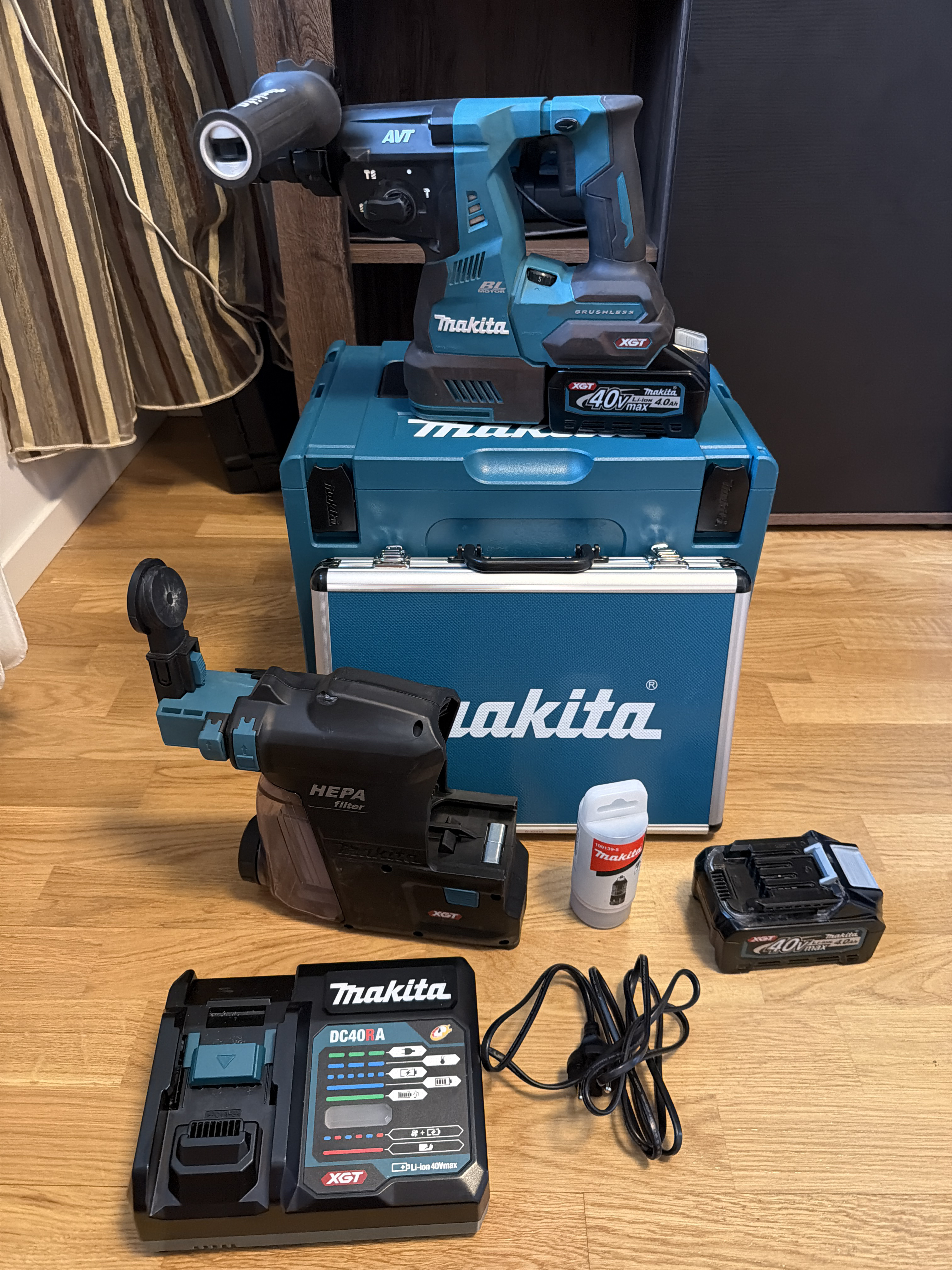 Borrhammare makita 40v xgt med dammuppsugning (hepa) – kraftfull & smidig