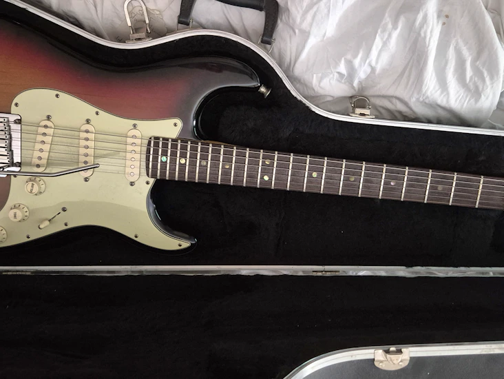 2006 fender stratocaster usa deluxe