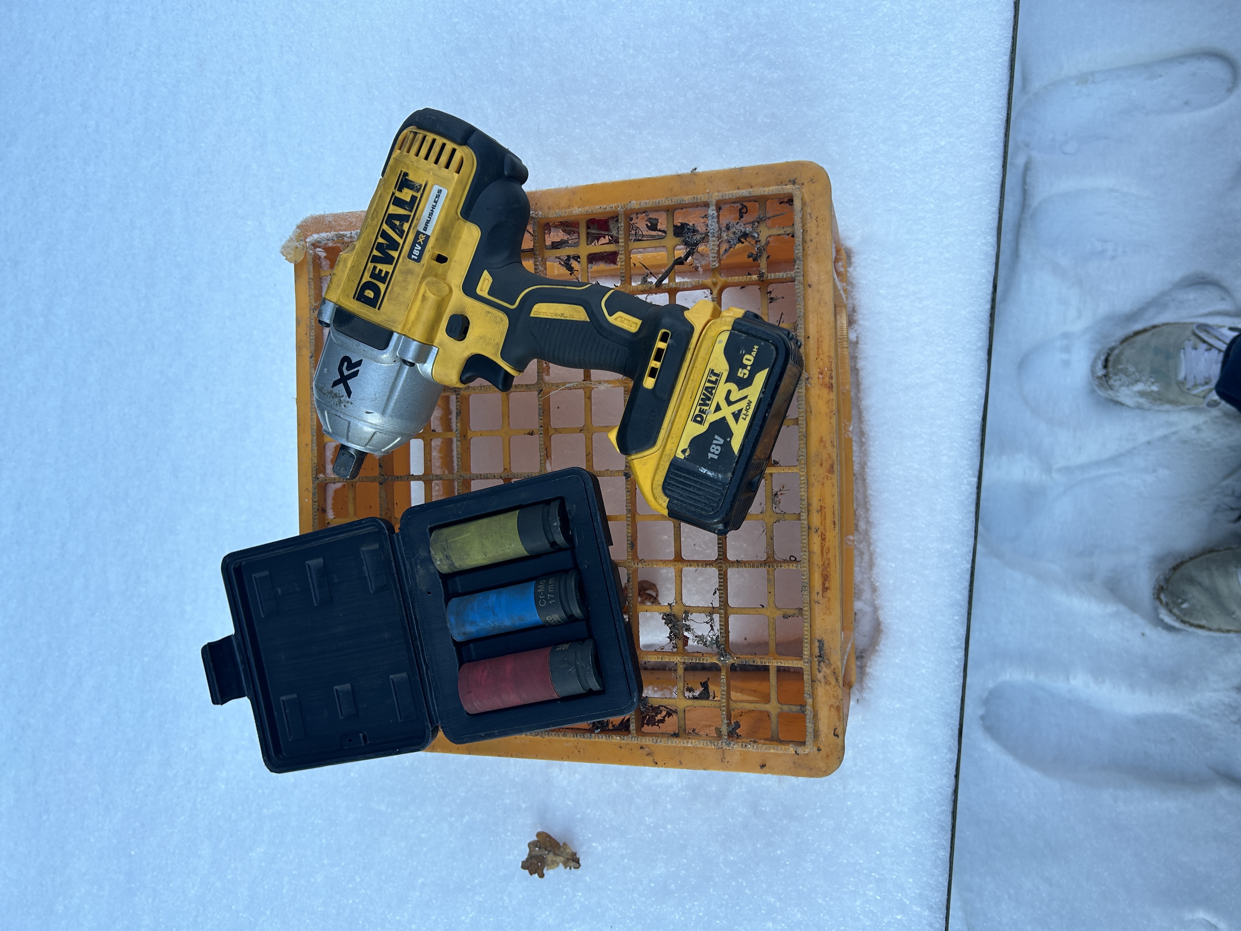 Dewalt batteridriven mutterdragare