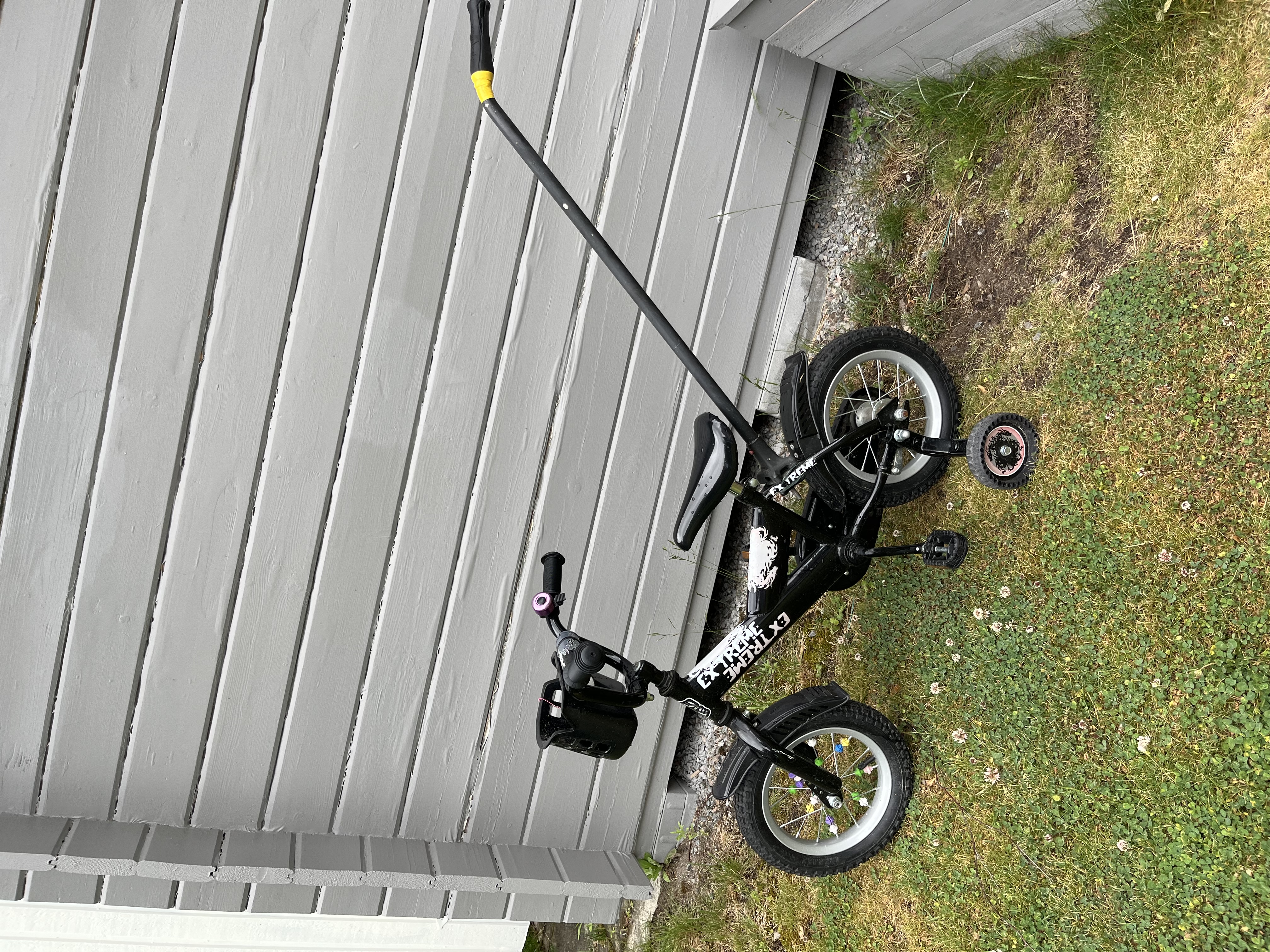 Barncykel 12” med stödhjul & föräldrahandtag