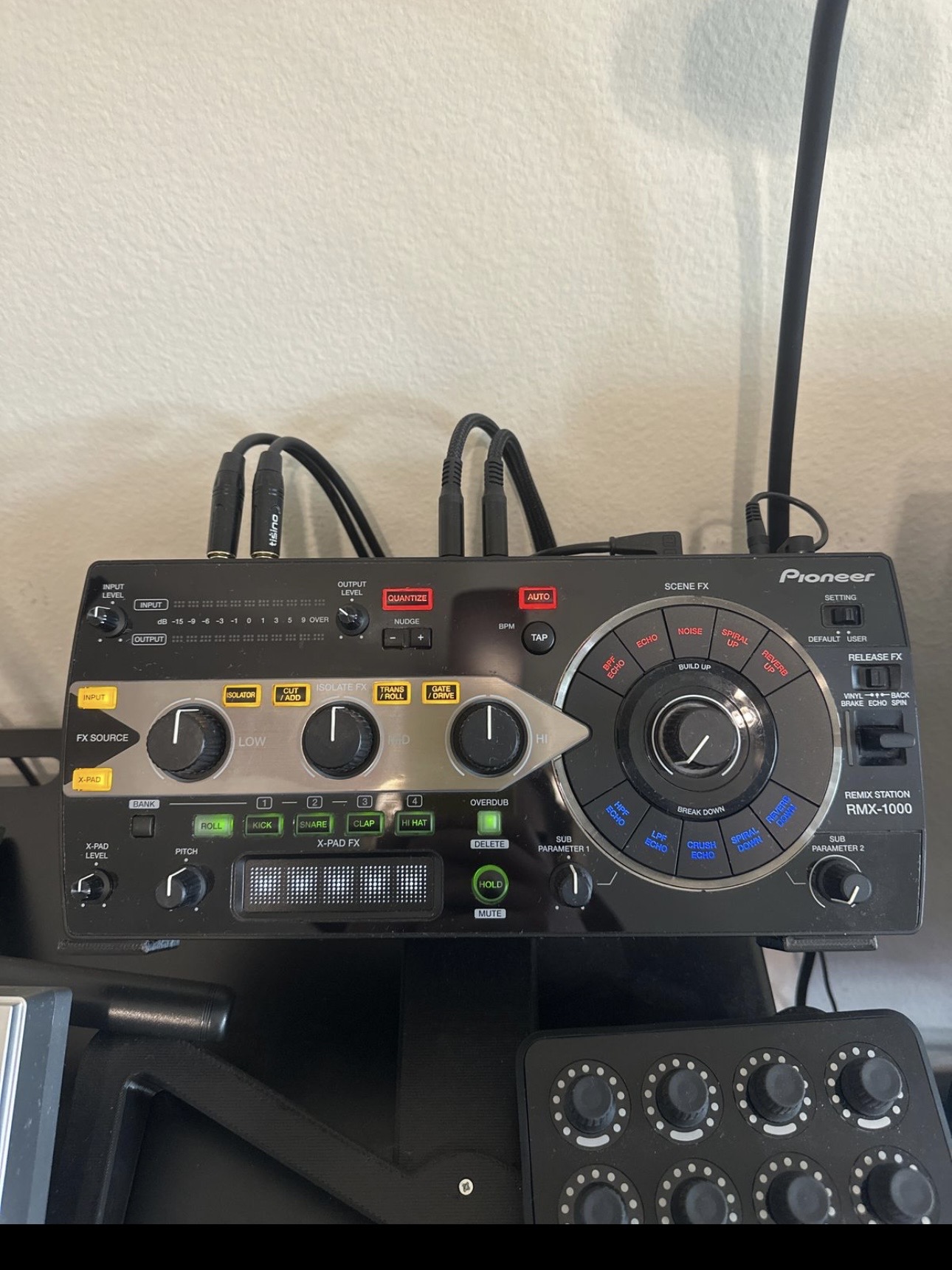 Pioneer dj rmx-1000 effects unit
