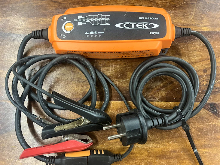 Ctek polar mxs 5.0 ylläpitolaturi 12 v / 5 a