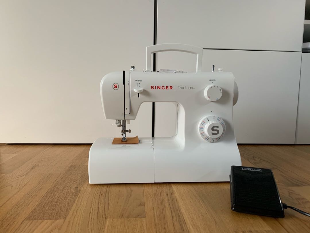 Symaskin singer tradition 2282