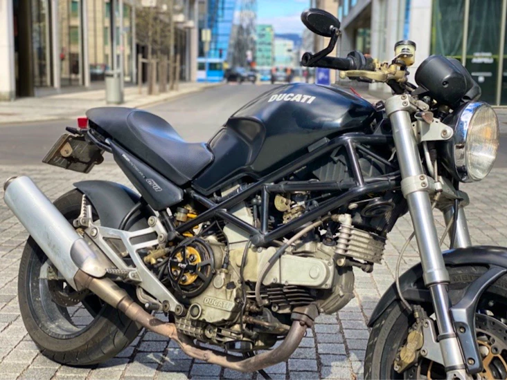 Ducati monster 900 dark i.e. 🇮🇹