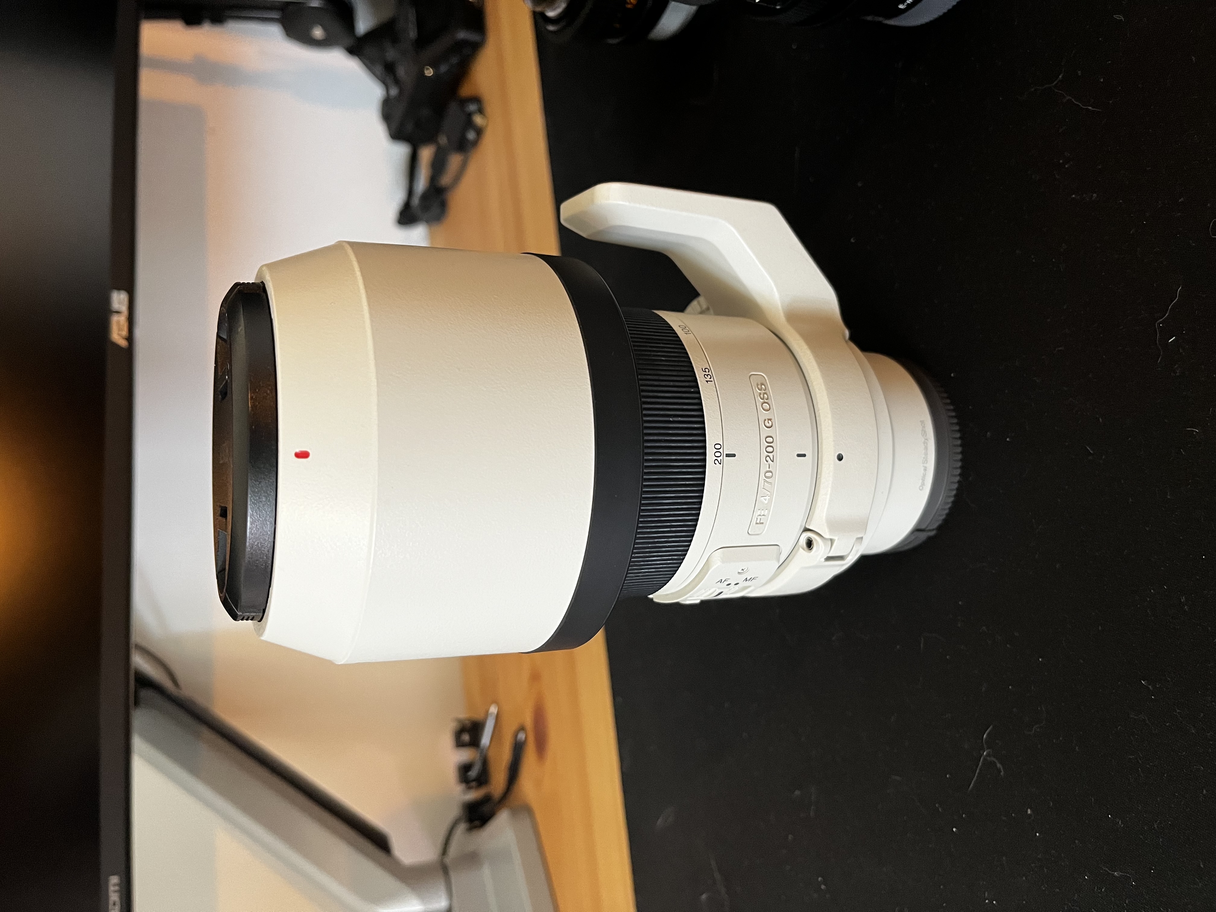 Sony 70-200 g f4.0 lens 