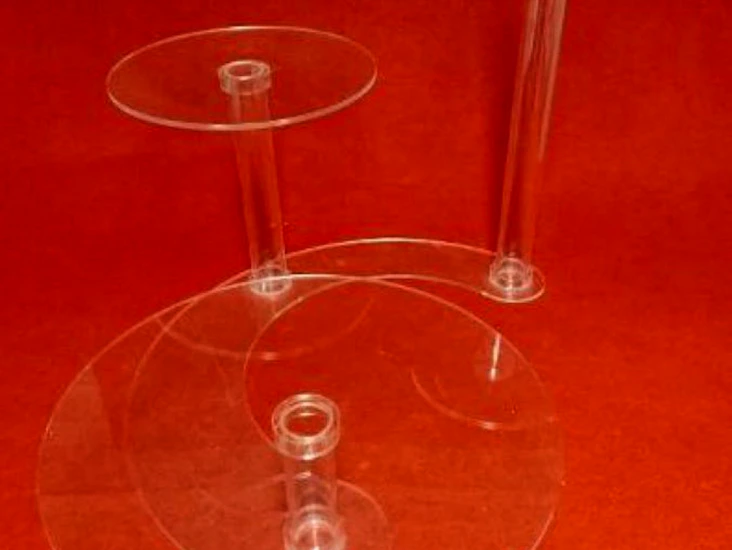 Tårtställning uppläggningsfat 3 vån +brudpar