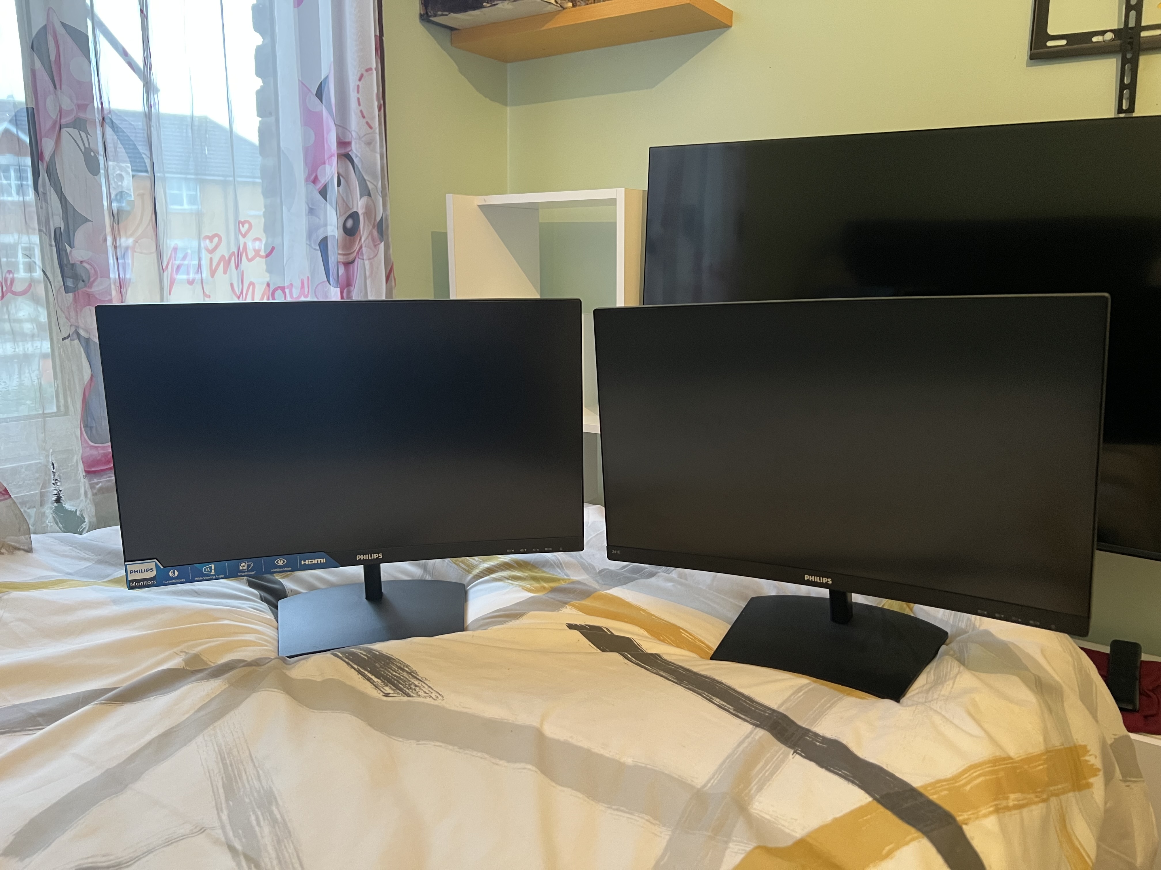 2x philips office monitors 